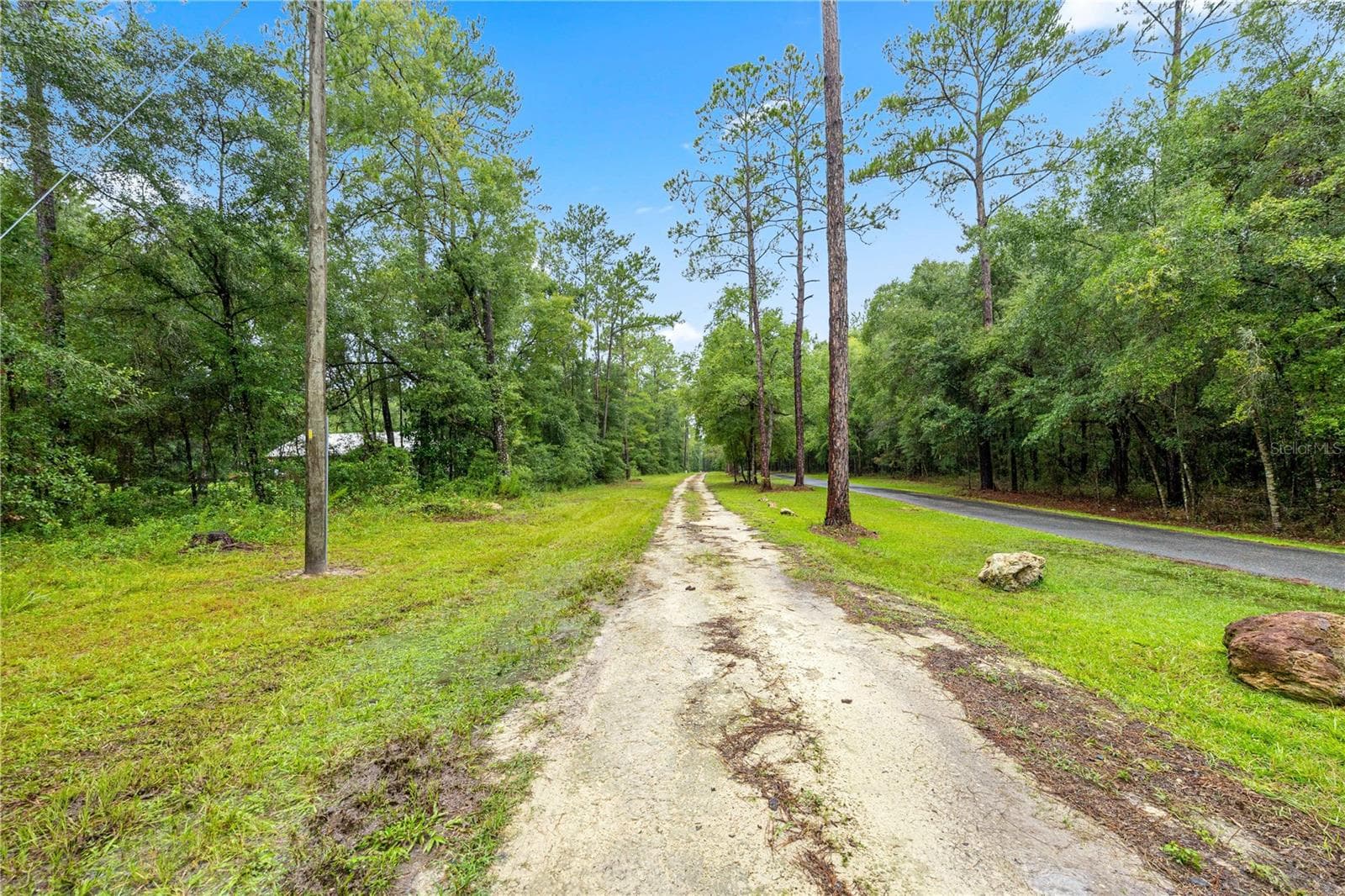 long driveway setback from road - 13250 NW 160TH AVE, MORRISTON