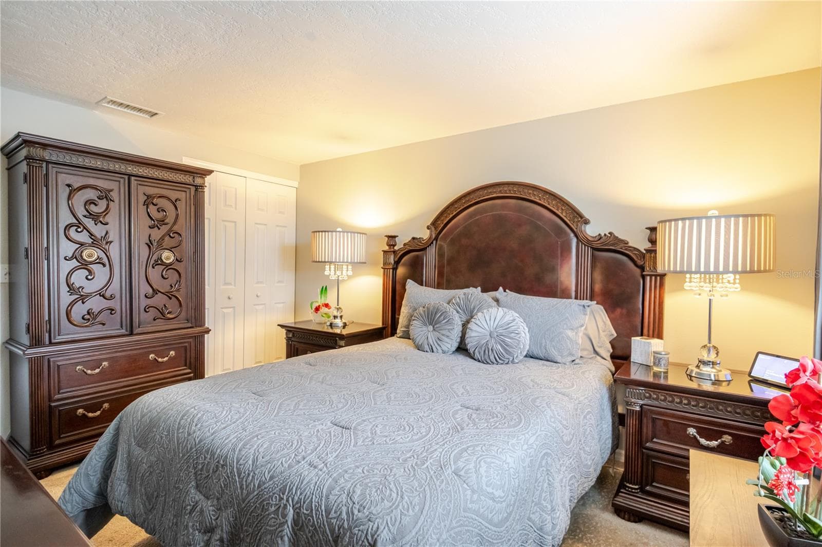 Single Family Residence at 10118 HUNTERS POINT CT, TAMPA, photo 17 of 38