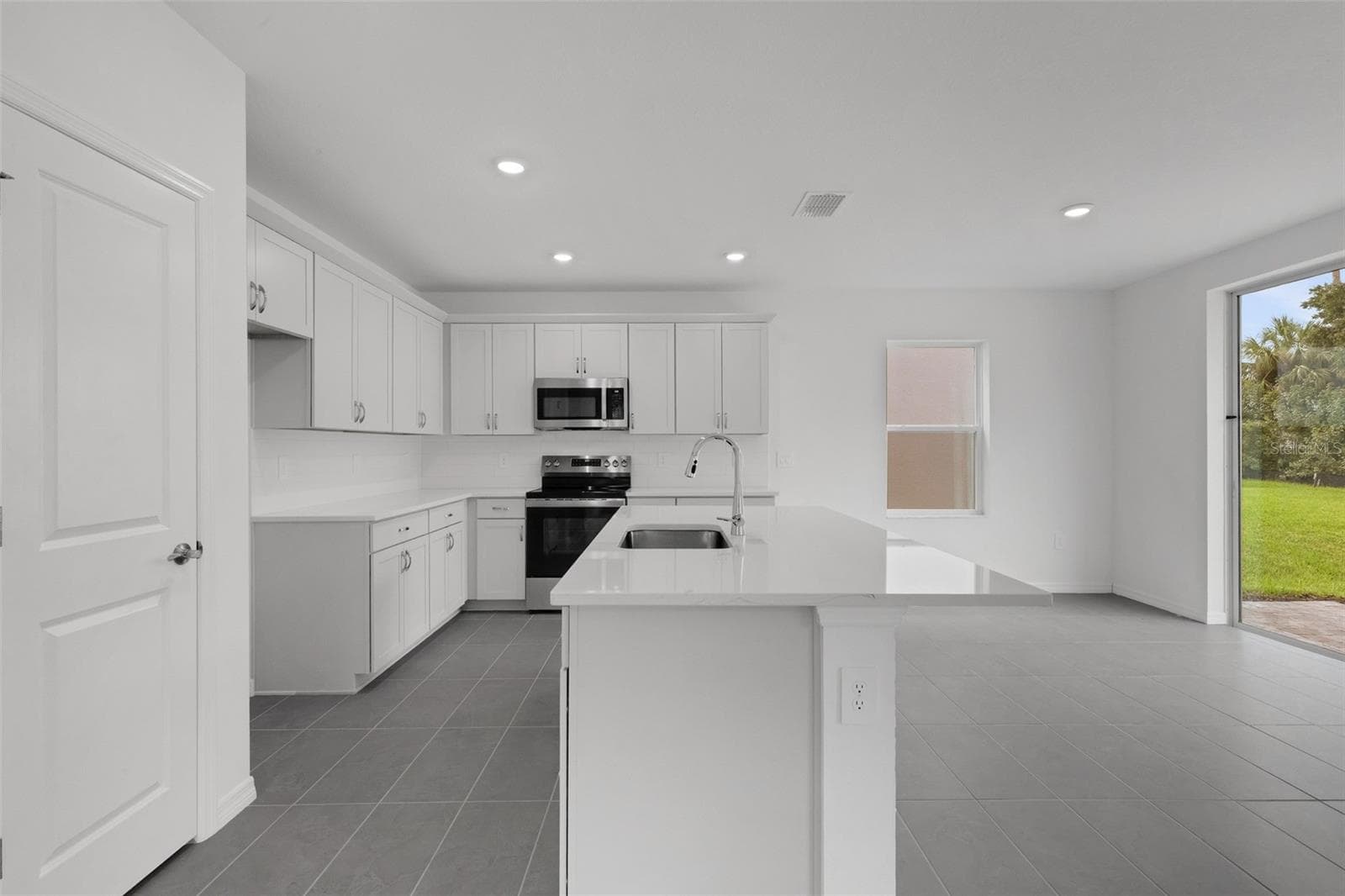 Single Family Residence at 4328 OUTHAUL RUN, PALMETTO, photo 7 of 55