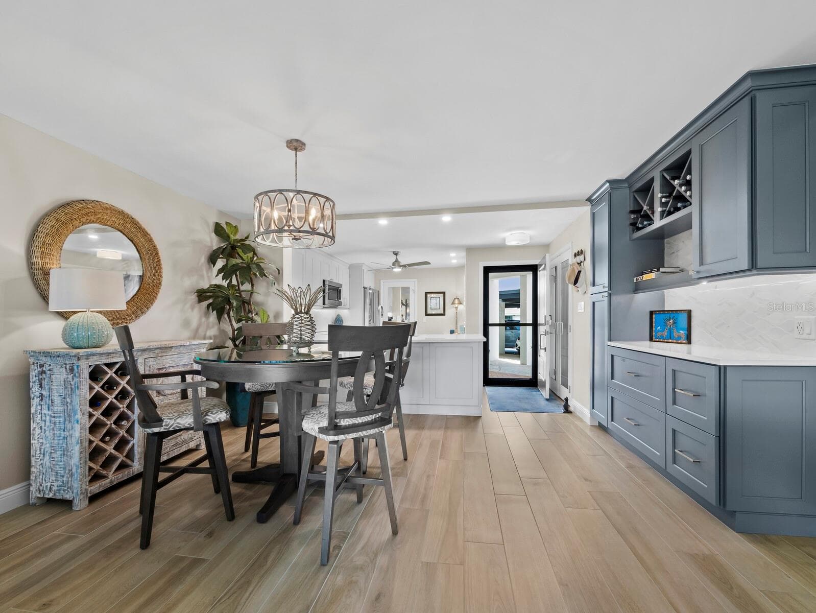 Custom built in cabinetry including a dry bar and pantry - 448 GULF OF MEXICO DR #A104, LONGBOAT KEY