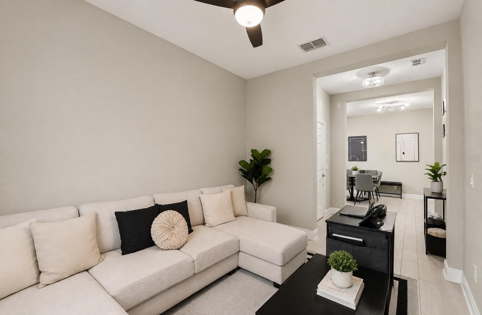 Single Family Residence at 10314 BERRYESSA AVE, RIVERVIEW, photo 5 of 17