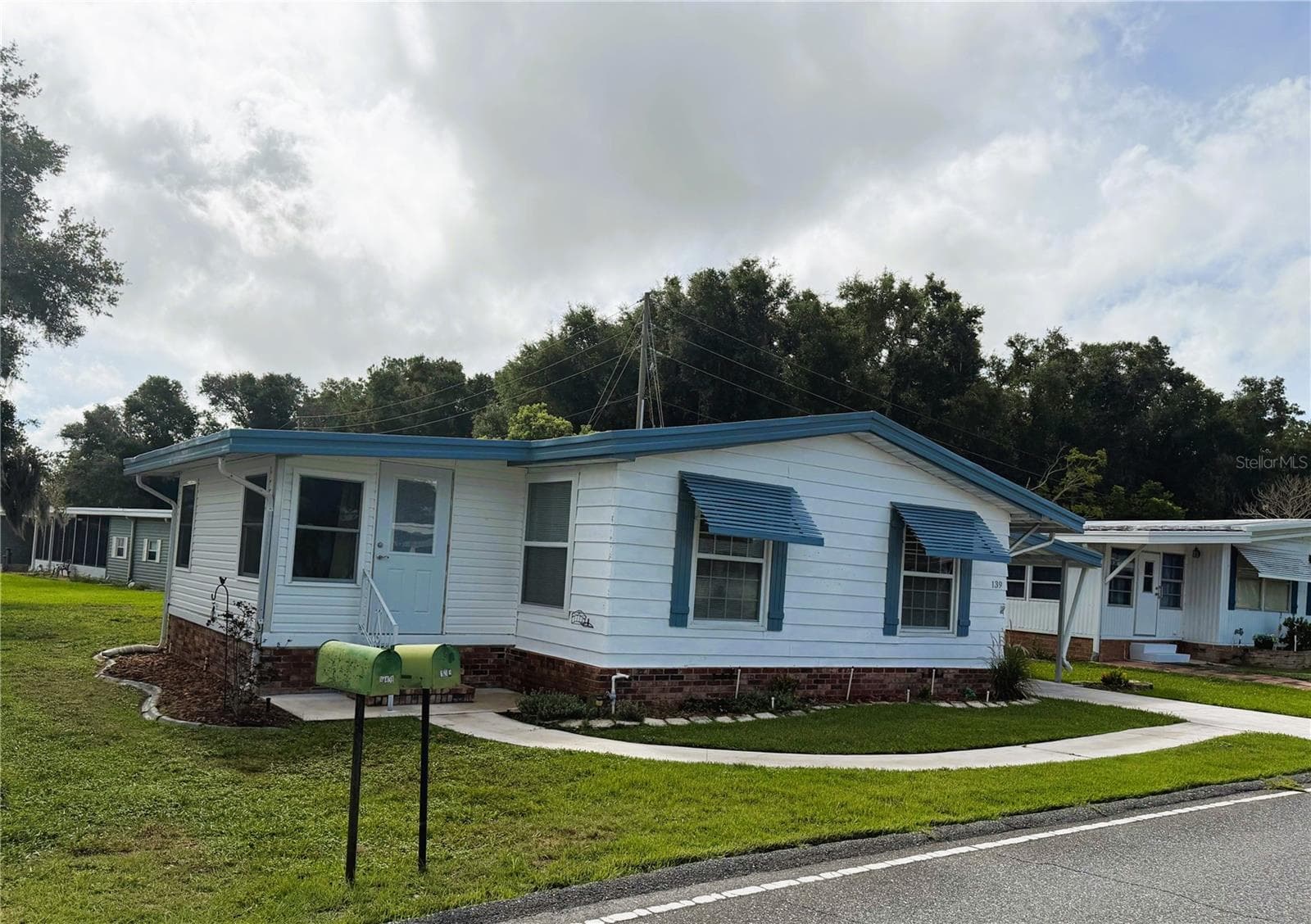 Mobile Home at 139 ASPEN CIR, LEESBURG, photo 3 of 43