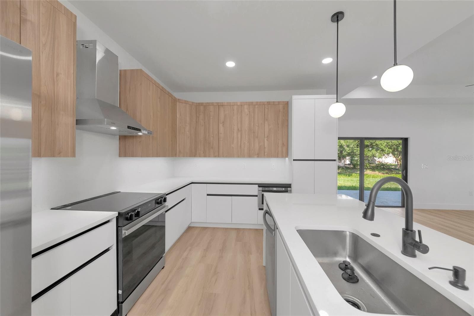 Kitchen - 1274 RONALD ST, NORTH PORT