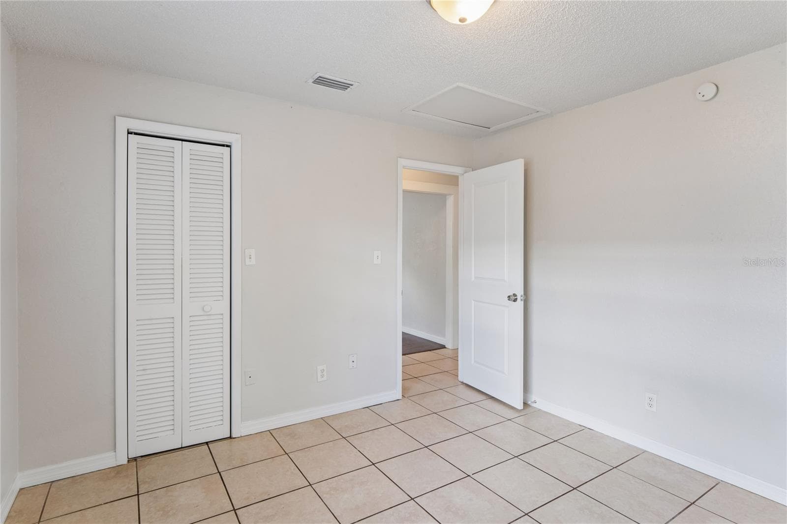 Single Family Residence at 9608 N 10TH ST, TAMPA, photo 11 of 23