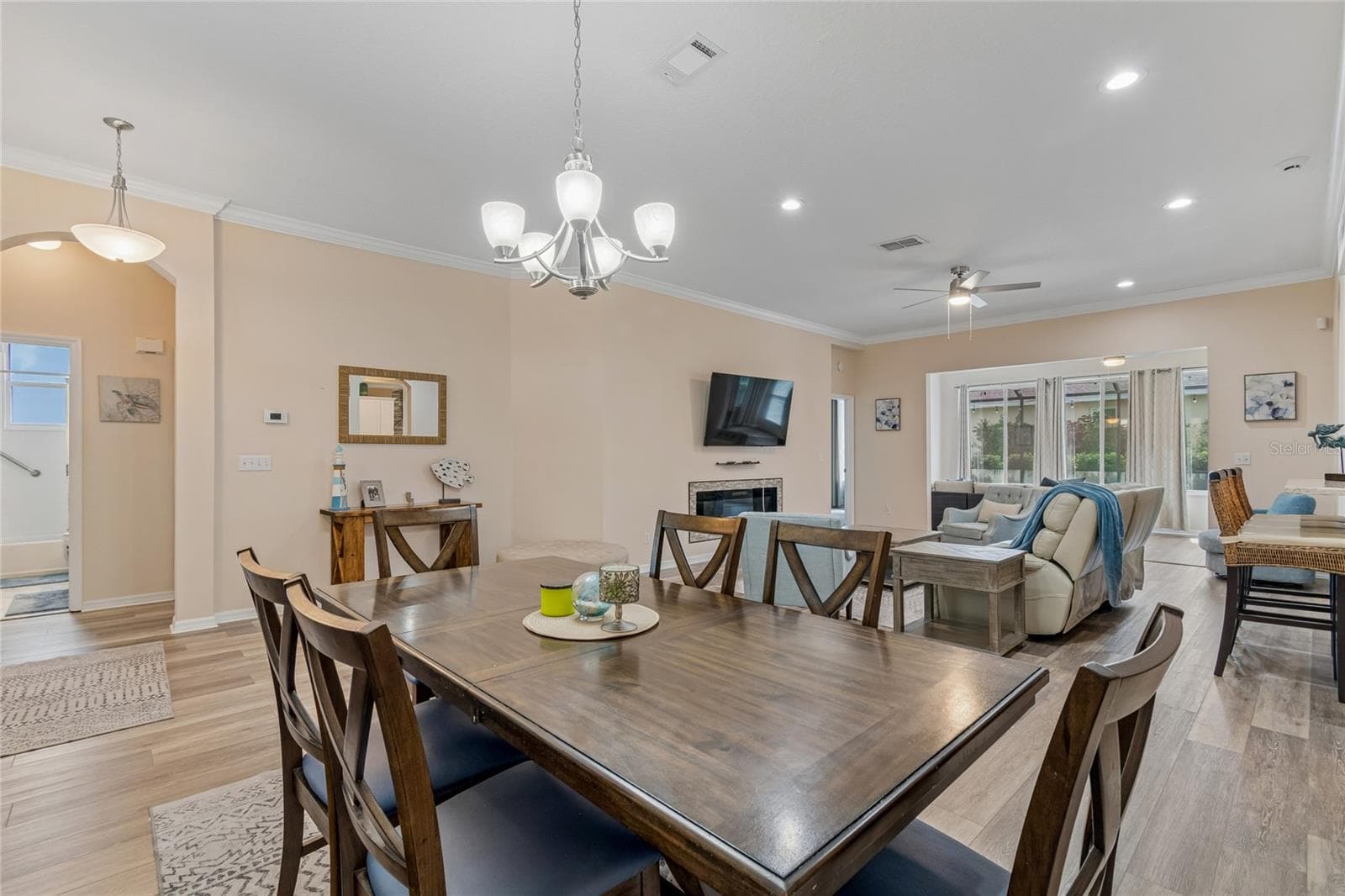 Single Family Residence at 1119 VILLEROY DR, SUN CITY CENTER, photo 8 of 63