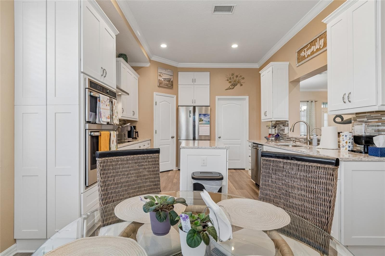 Single Family Residence at 1119 VILLEROY DR, SUN CITY CENTER, photo 15 of 63