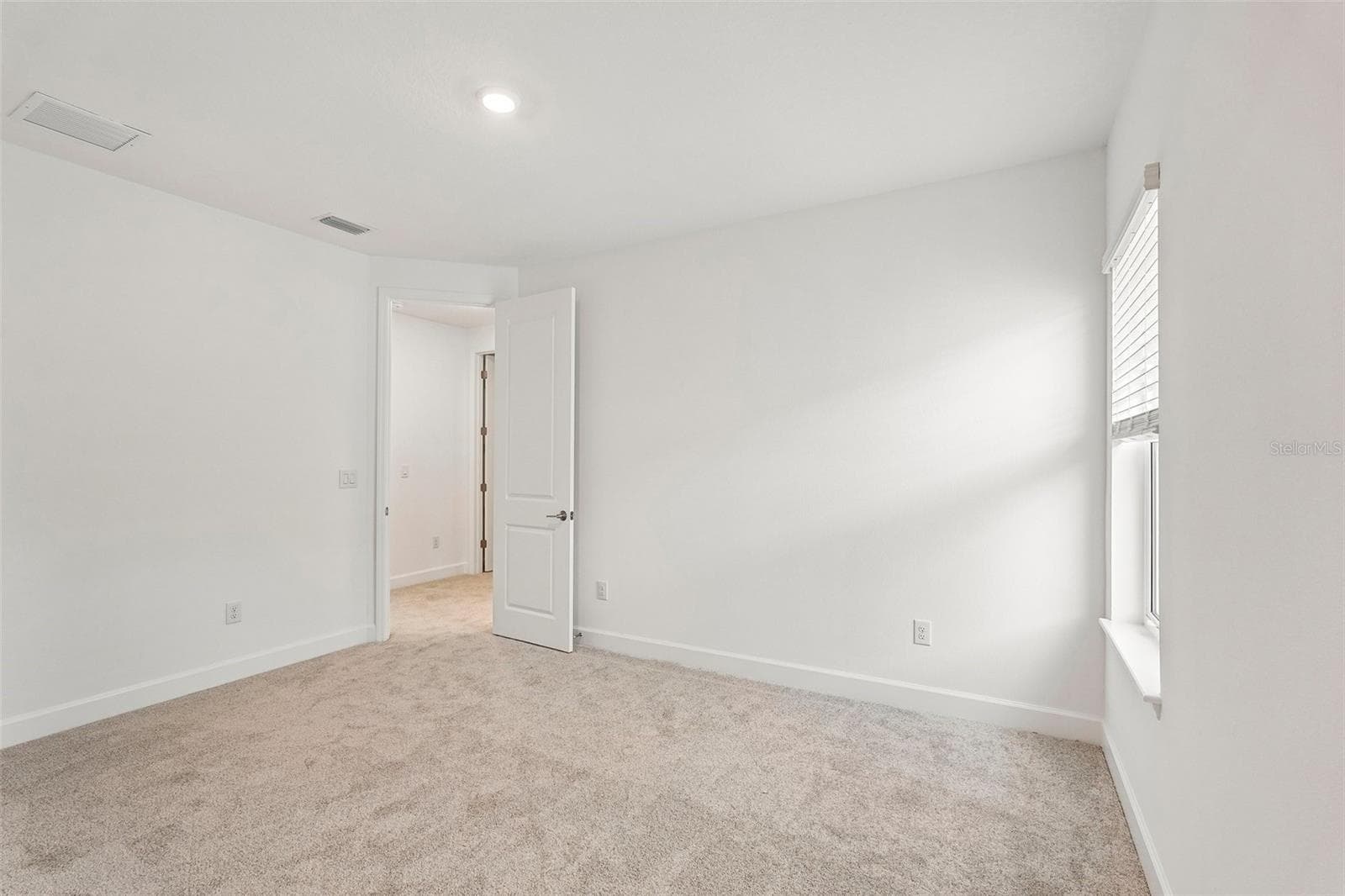 7024 Foxboro Way ~ Ready Now - 7024 FOXBORO WAY, NOKOMIS