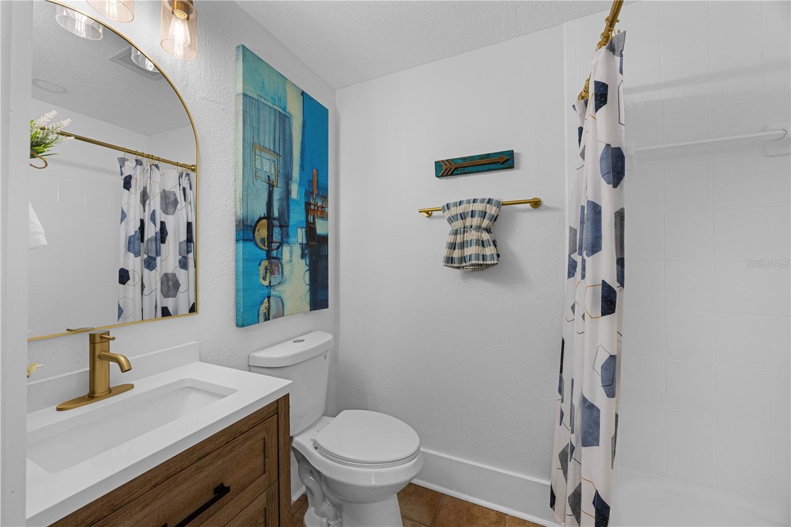 Second Bathroom - 4621 4TH AVE N, ST PETERSBURG