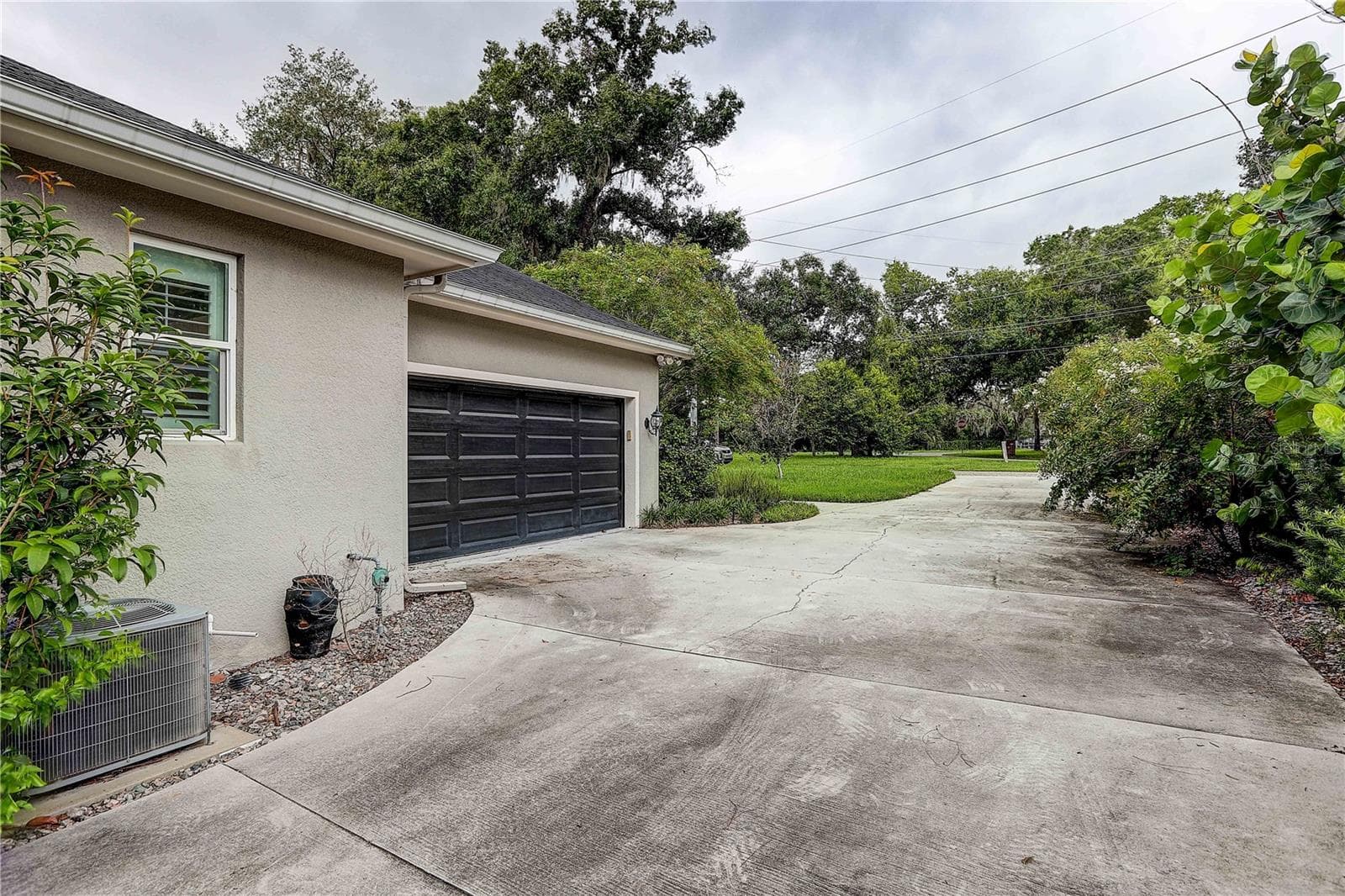 Single Family Residence at 1508 ECKLES DR, TAMPA, photo 7 of 64