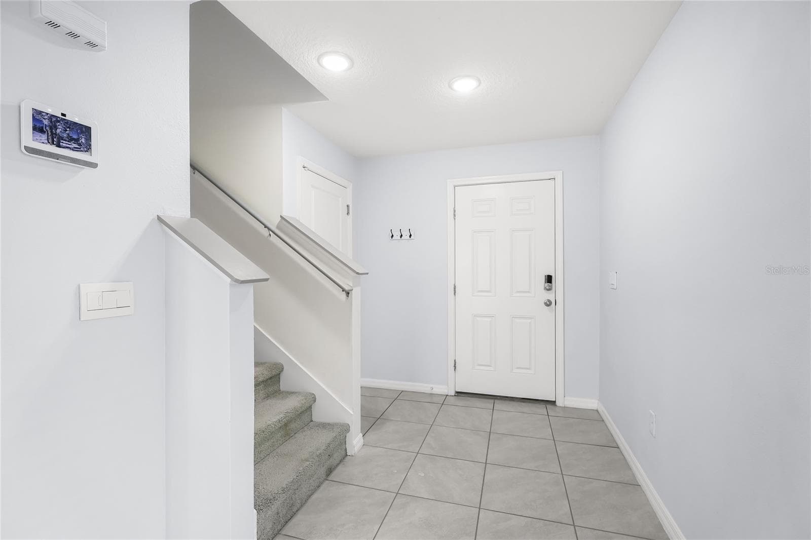 Foyer and stairs to 2nd floor - 10116 CHARLOTTE DR, PARRISH