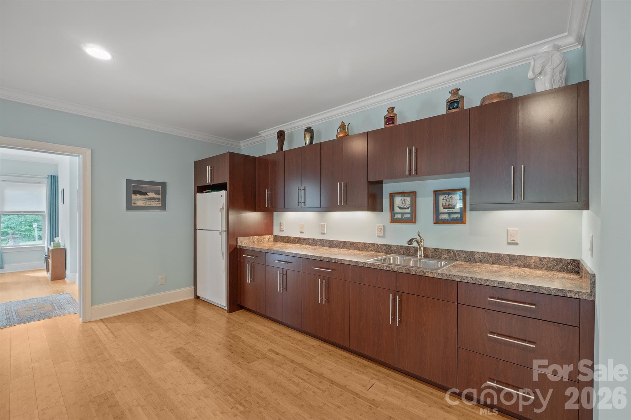 Basement Livingroom kitchenette - 121 Cheyenne Lane, Statesville