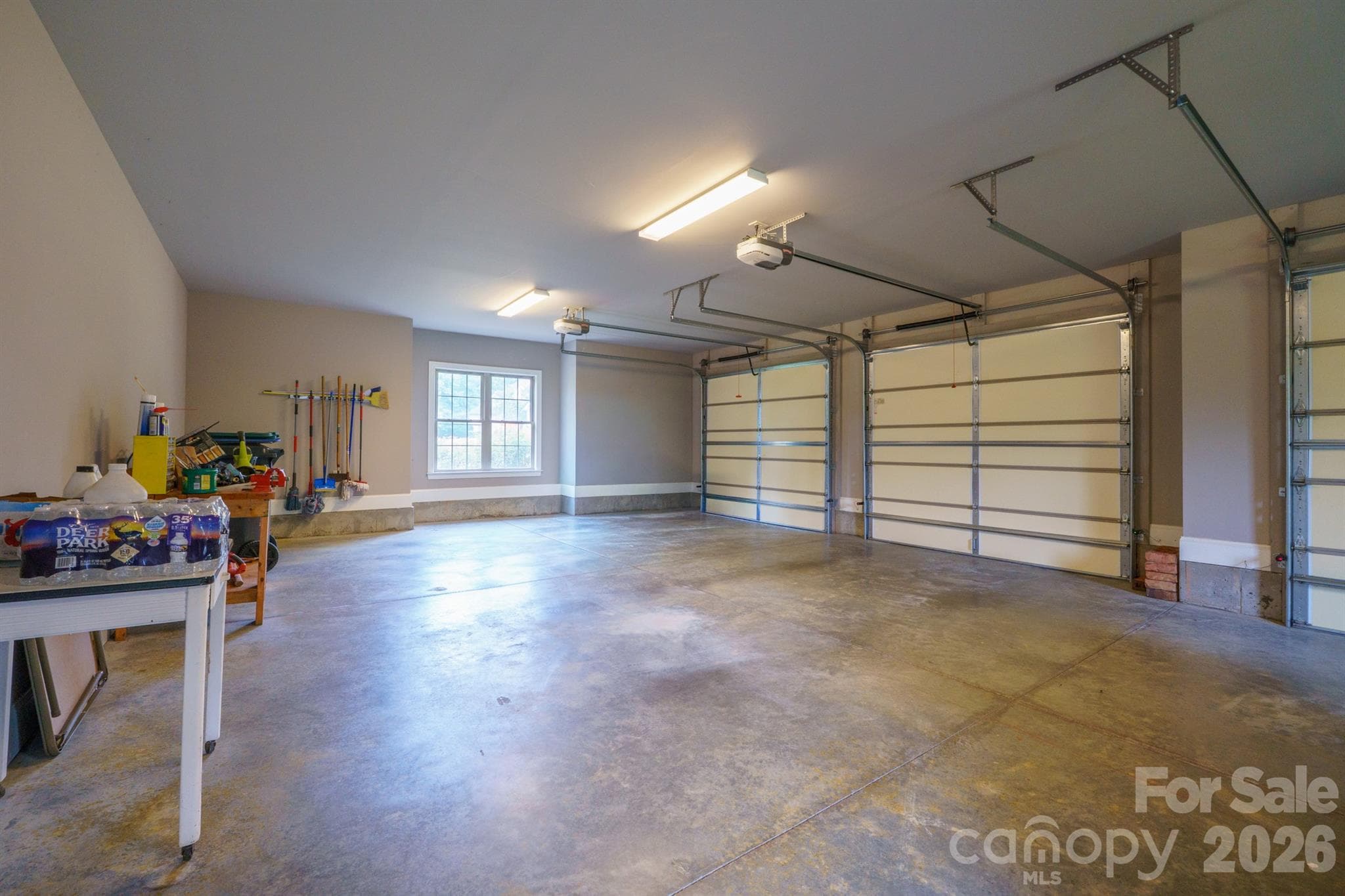 Three car garage (AND room for a golf cart!) - 121 Cheyenne Lane, Statesville