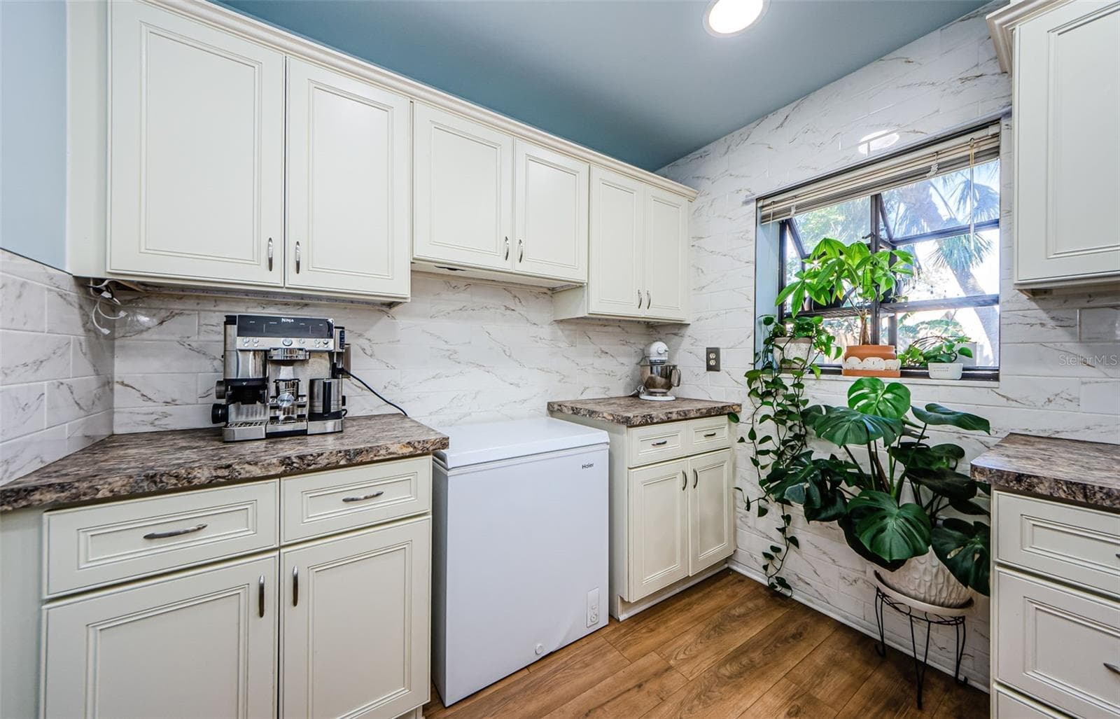 Single Family Residence at 7241 56TH AVE N, ST PETERSBURG, photo 10 of 32