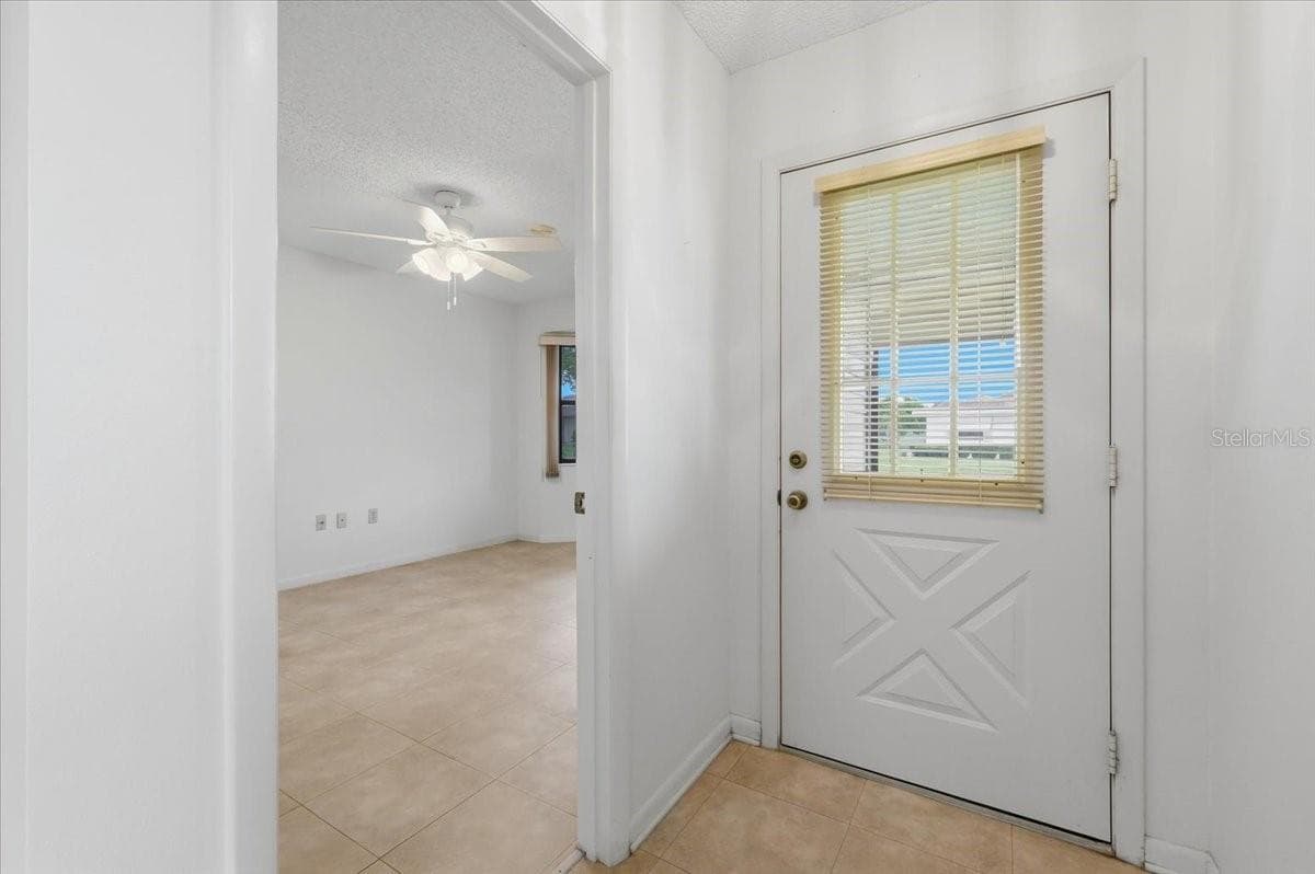 Foyer - 3741 INNISBROOK DR, LAKELAND