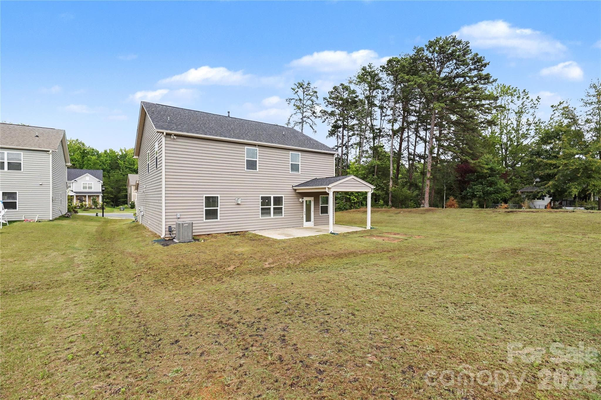 Single Family Residence at 15020 Sycamore Crossing Court, Charlotte, photo 33 of 35