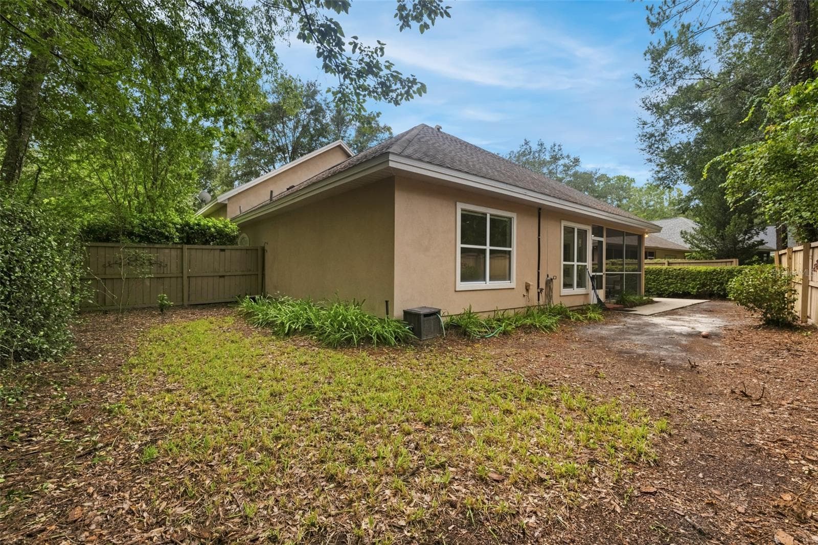 backyard - 3033 SW 98TH DR, GAINESVILLE