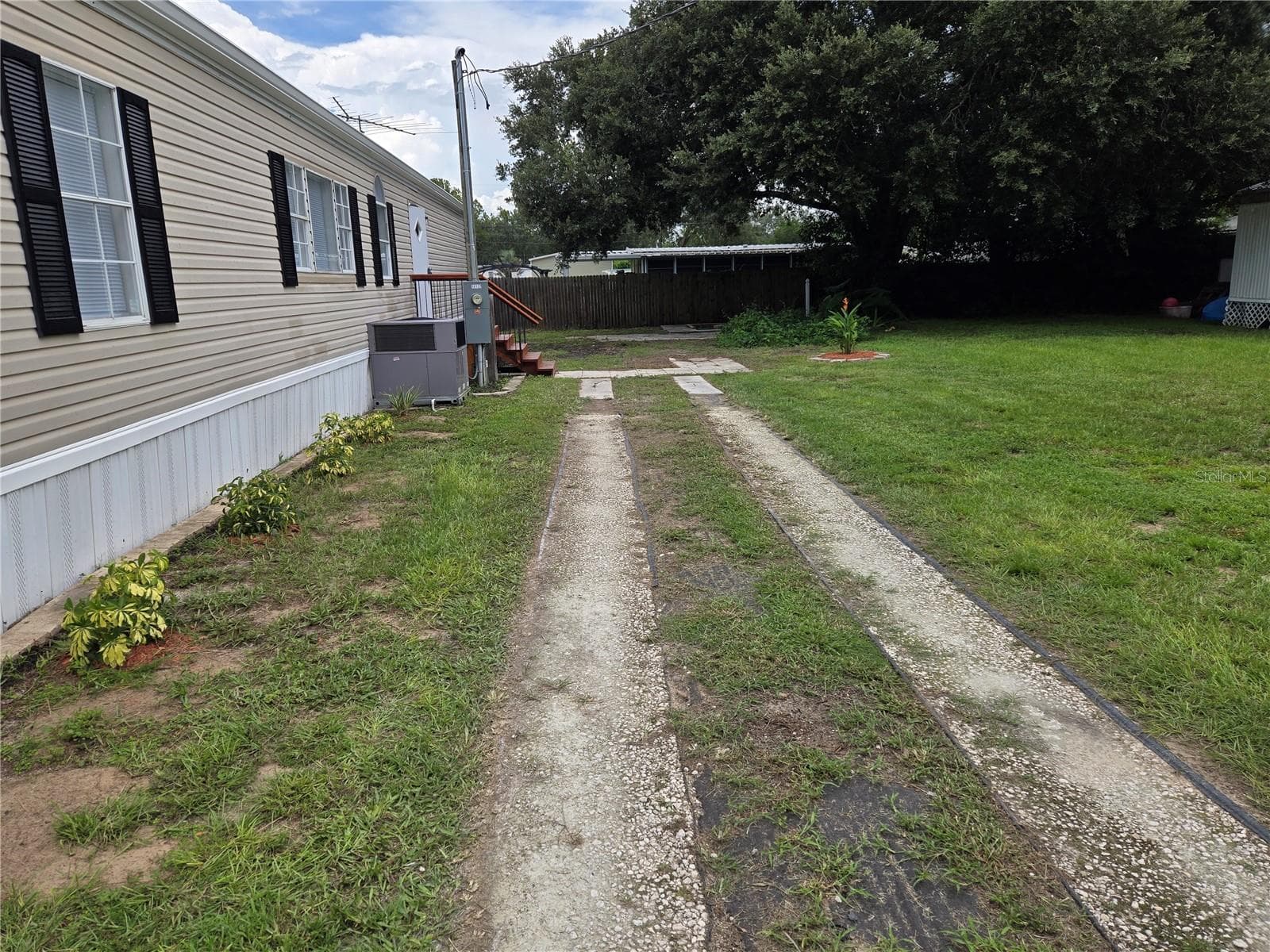 Manufactured Home at 16127 NARROW ST, BROOKSVILLE, photo 3 of 19