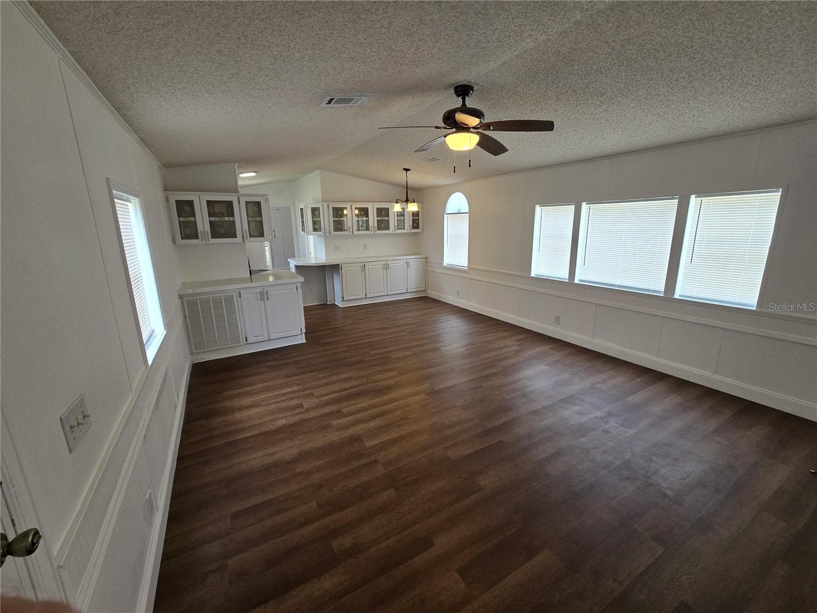 Manufactured Home at 16127 NARROW ST, BROOKSVILLE, photo 10 of 19