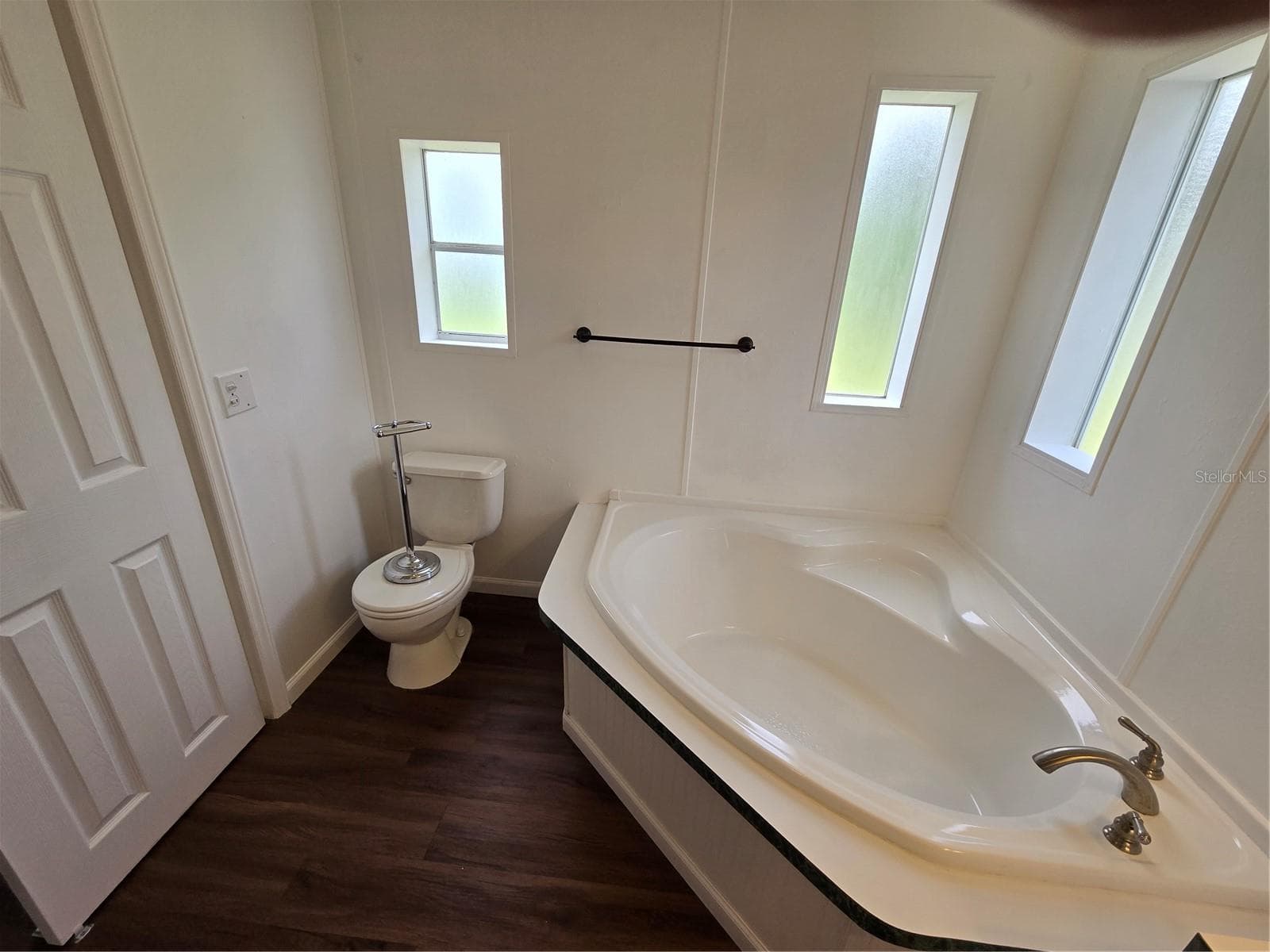 Manufactured Home at 16127 NARROW ST, BROOKSVILLE, photo 13 of 19