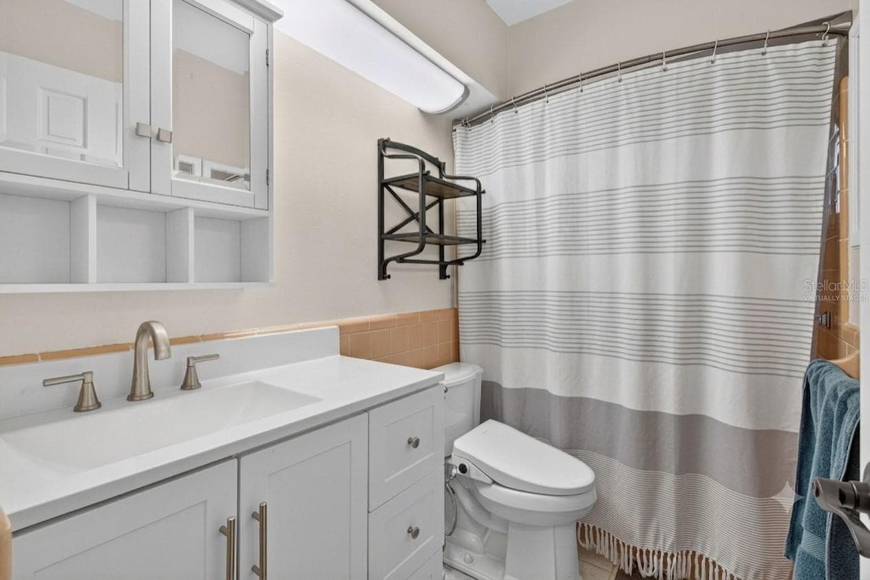 Virtually Staged (decluttered) - 11373 67TH AVE, SEMINOLE