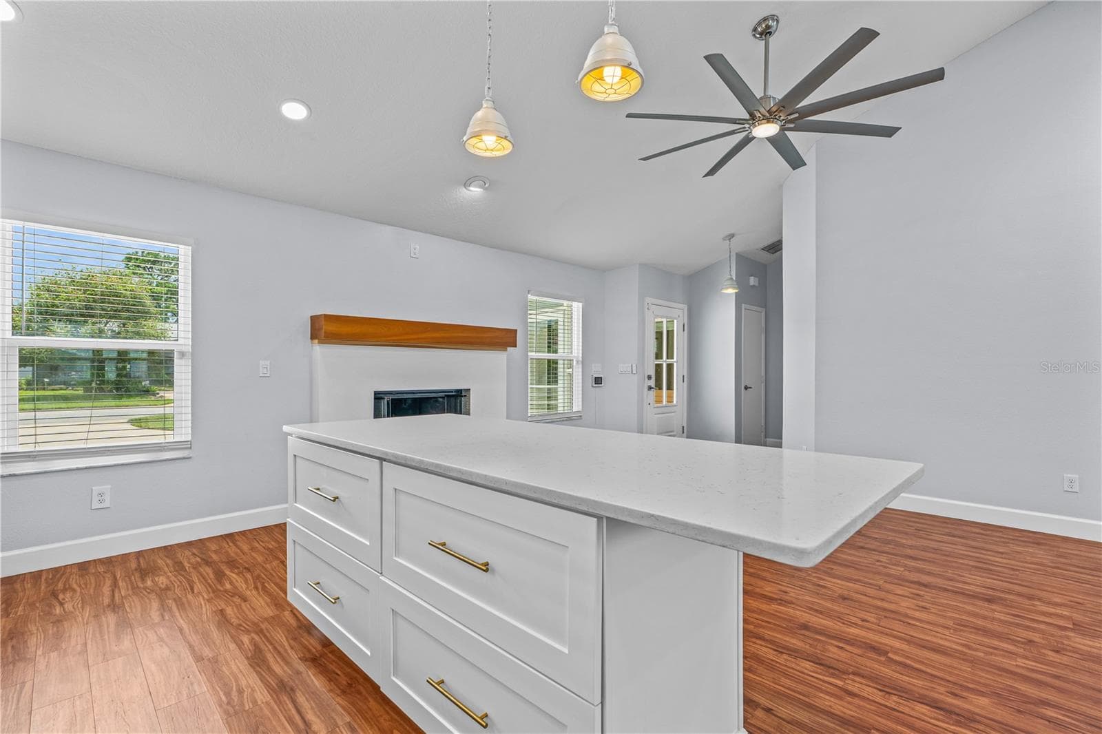Quartz counters - 762 PINE SHORES CIR, NEW SMYRNA BEACH