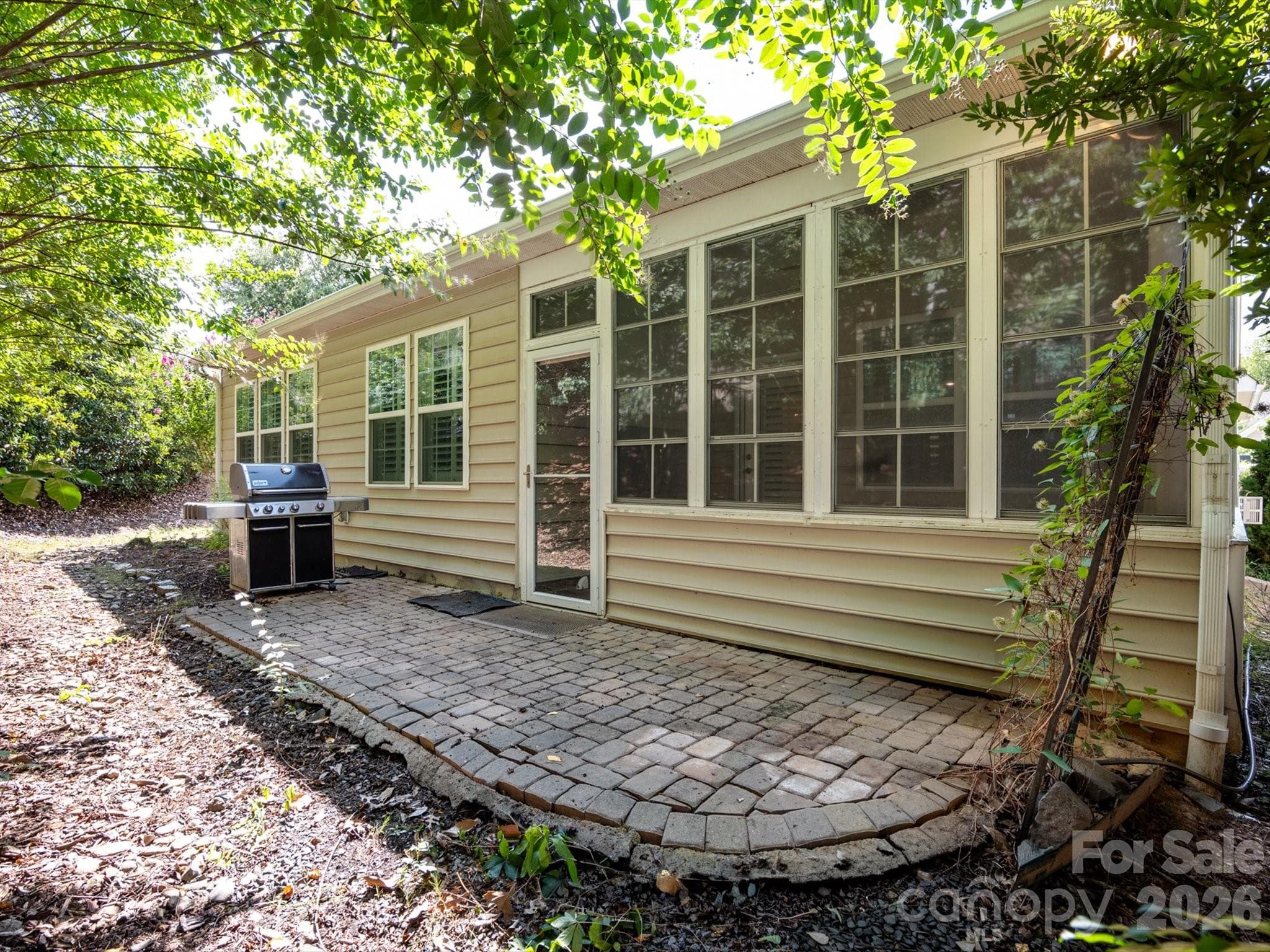 Single Family Residence at 141 Carmen Way, Lancaster, photo 30 of 43