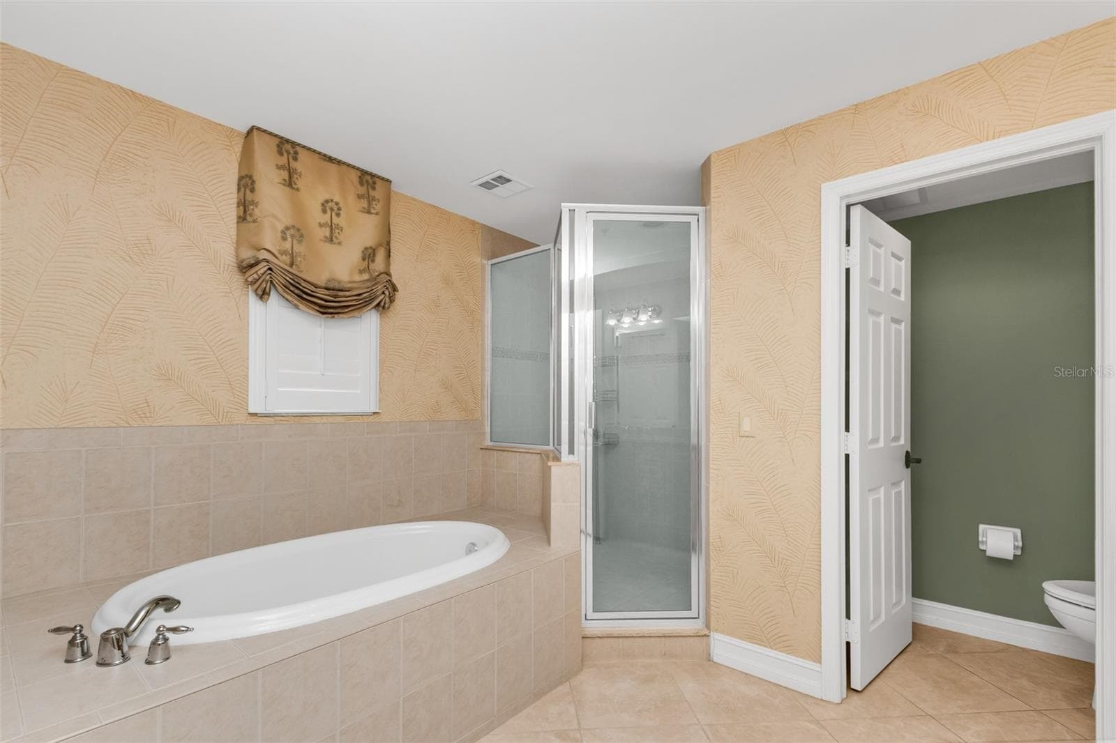 Condominium at 3340 WOOD THRUSH DR #241, PUNTA GORDA, photo 14 of 74