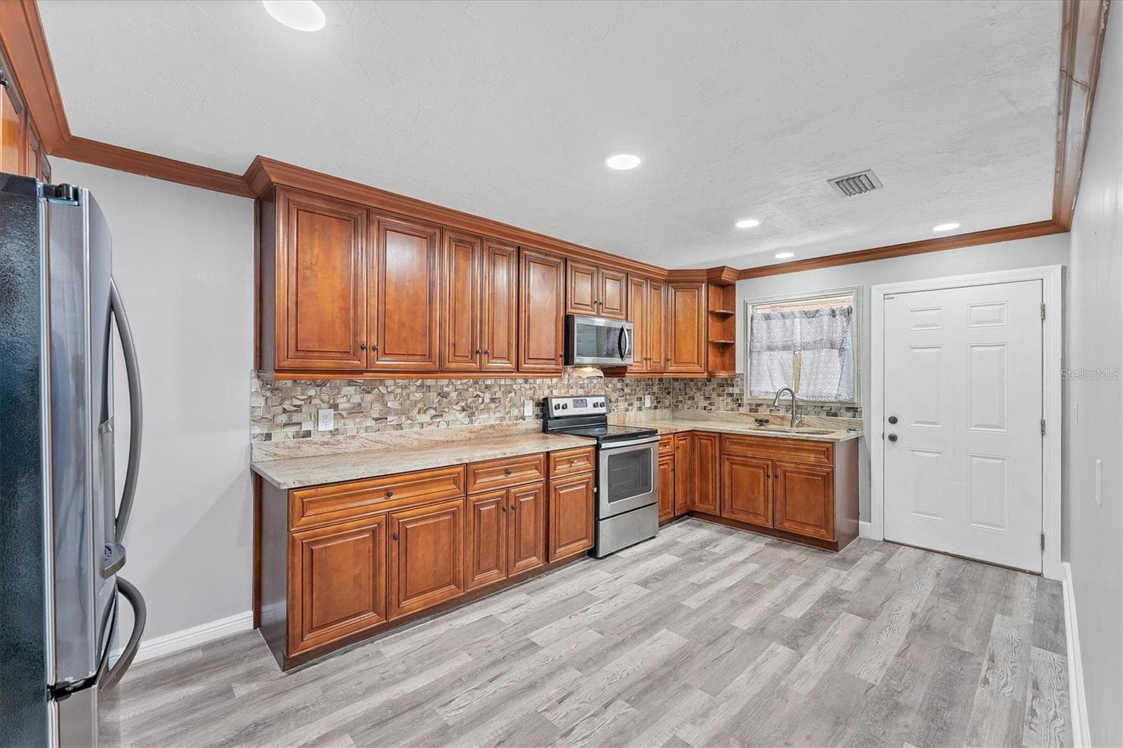 Single Family Residence at 513 25TH AVE W, BRADENTON, photo 9 of 25