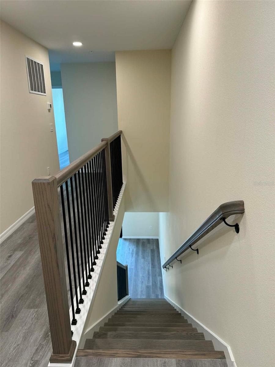 Stairs 2nd Floor - 4344 CAMBIO GARDENS CT, TAMPA