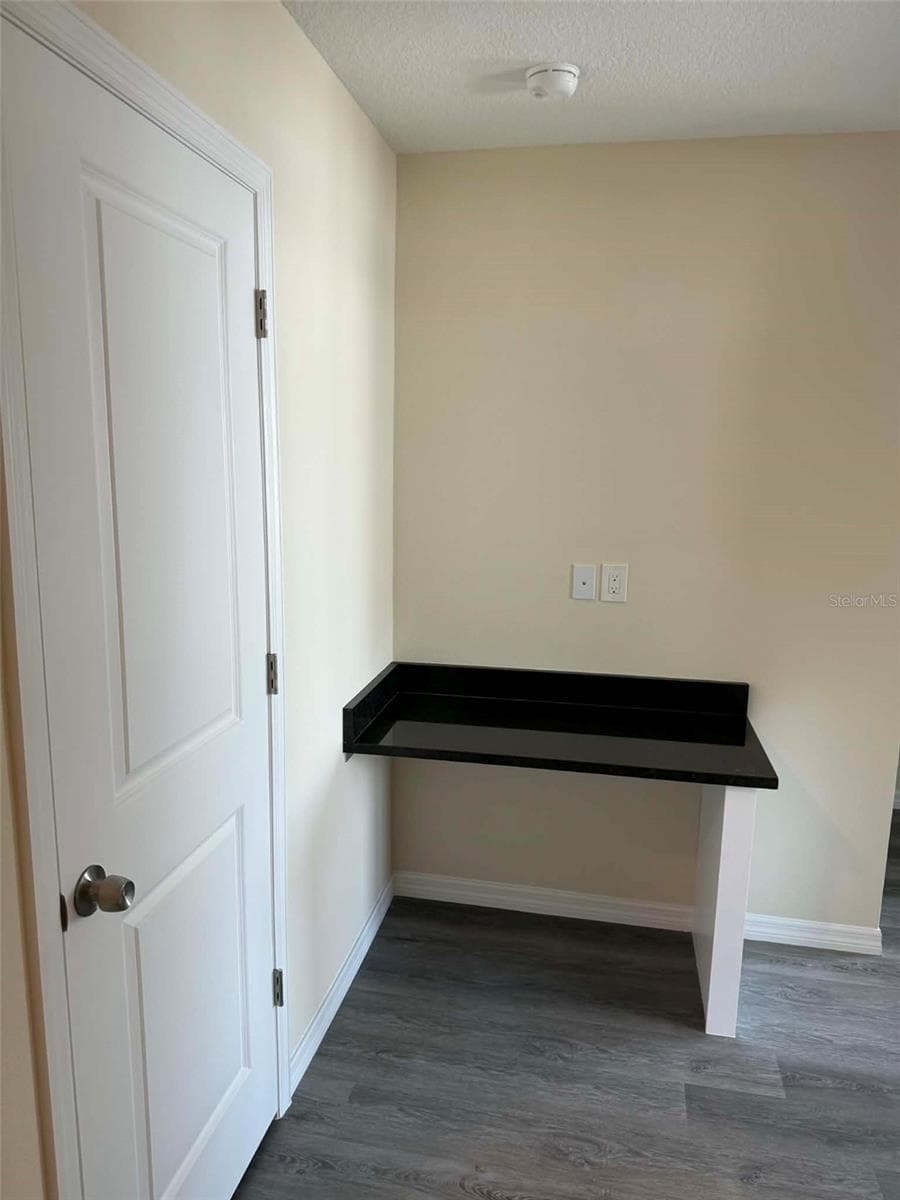 2nd Floor Desk Area - 4344 CAMBIO GARDENS CT, TAMPA