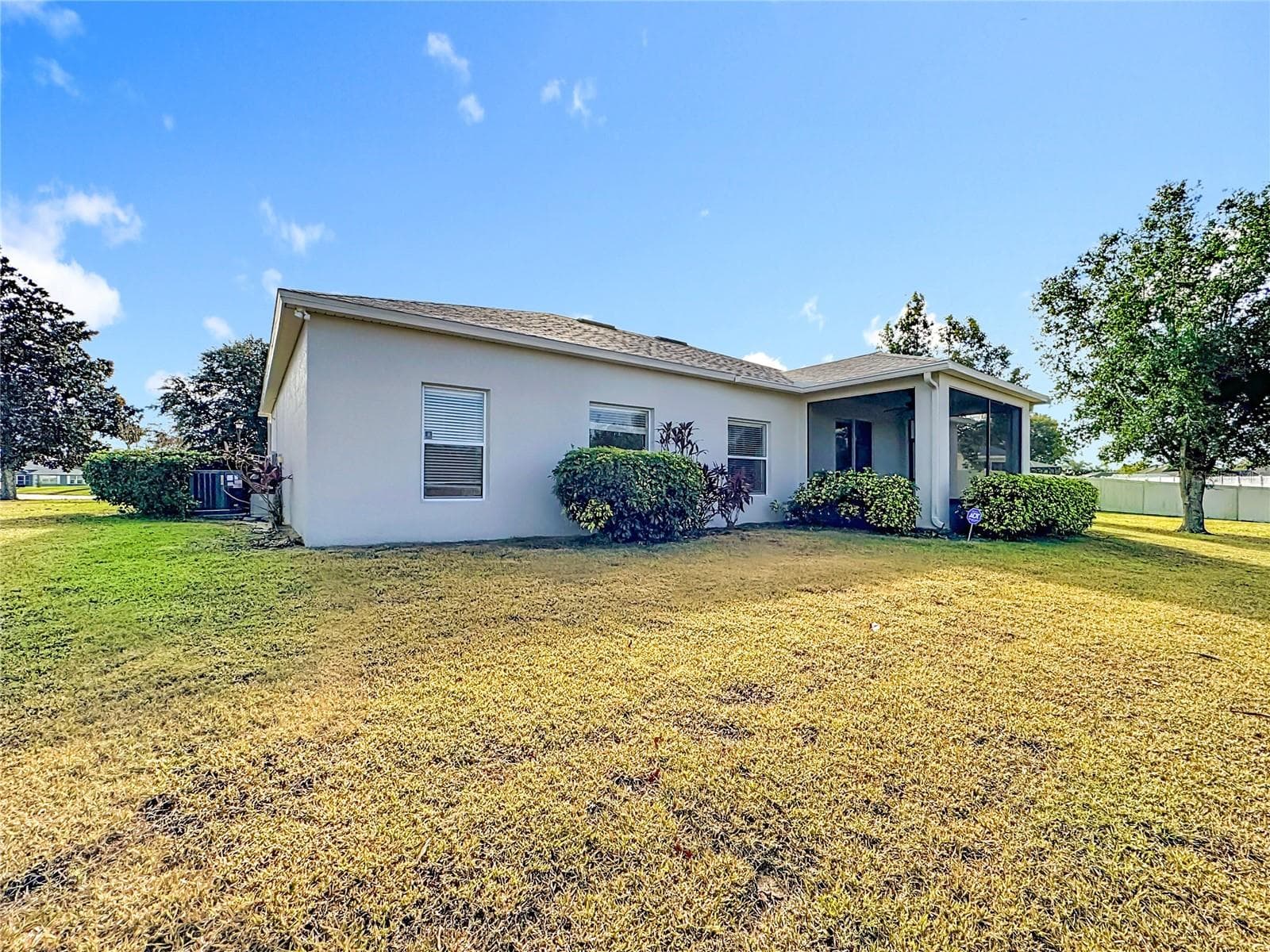 Single Family Residence at 312 TOWHEE RD, WINTER HAVEN, photo 7 of 28