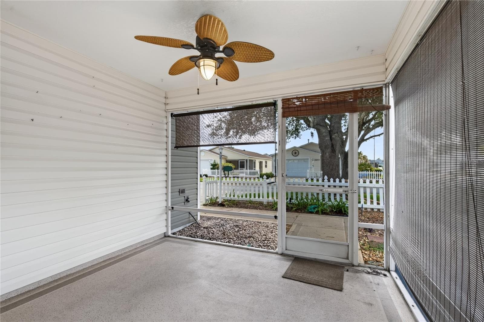 Porch - 16970 SE 94TH SUNNYBROOK CIR, THE VILLAGES