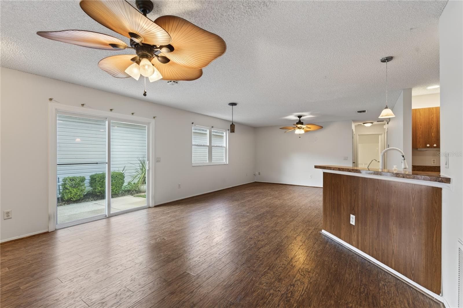 Living / Dining - 16970 SE 94TH SUNNYBROOK CIR, THE VILLAGES