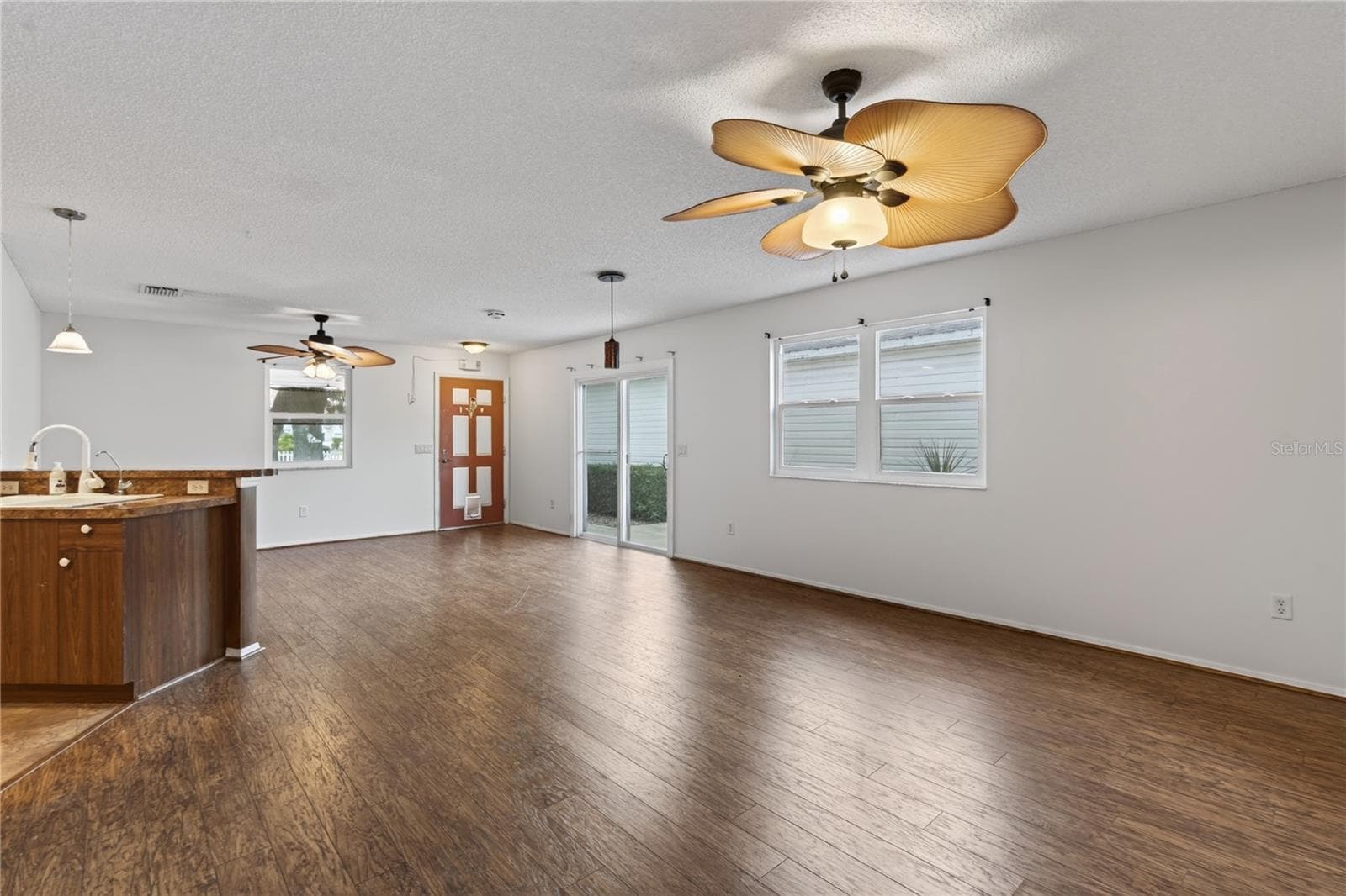 Single Family Residence at 16970 SE 94TH SUNNYBROOK CIR, THE VILLAGES, photo 8 of 23