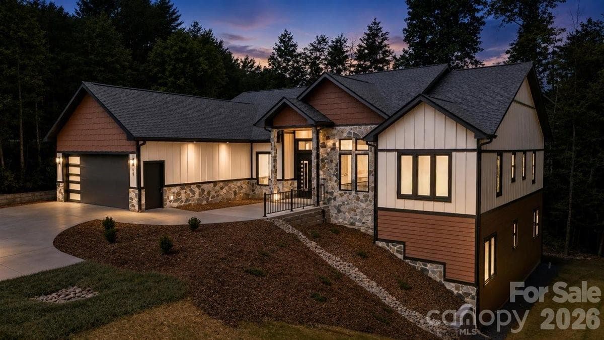 Single Family Residence at Asheville, photo 2 of 38