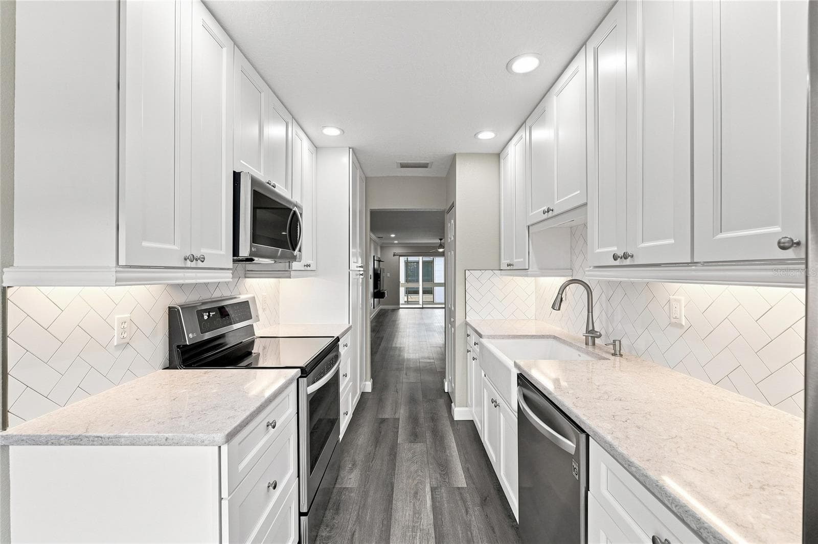 Condominium at 689 LAKE HOWARD DR NW #213, WINTER HAVEN, photo 19 of 66