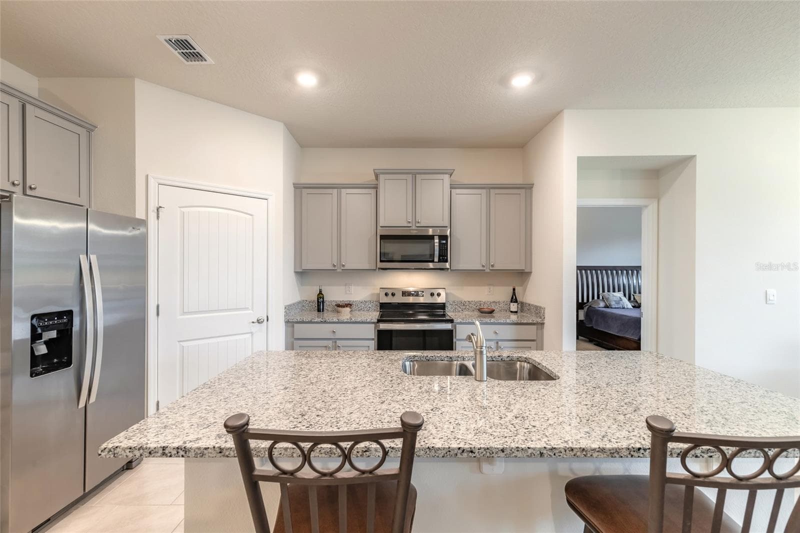 Single Family Residence at 1413 SYLES DR, NEW SMYRNA BEACH, photo 3 of 40