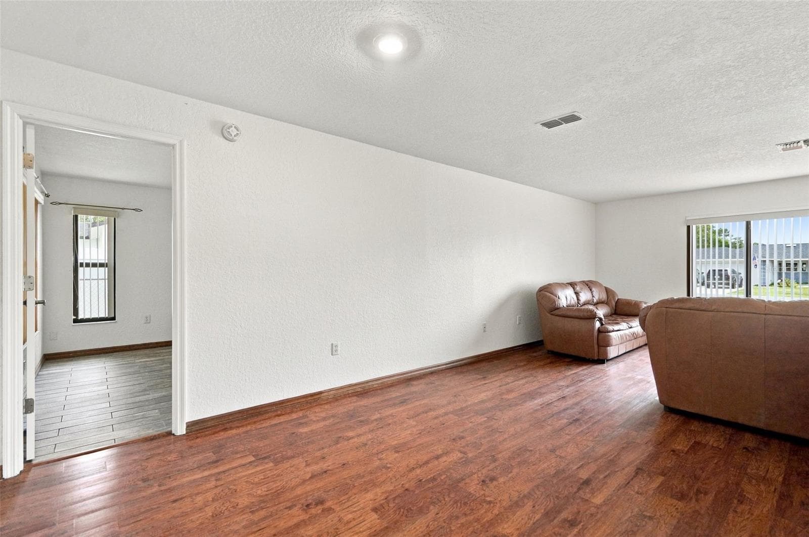 Single Family Residence at 10308 GIFFORD DR, SPRING HILL, photo 10 of 35
