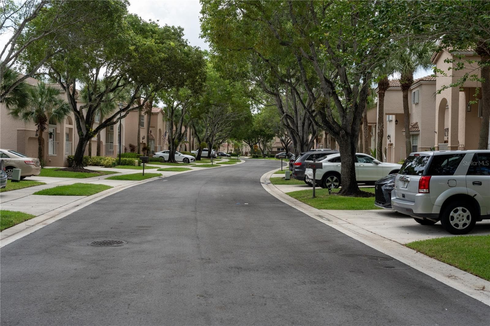 Neighborhood Street view - 10740 NW 12TH MNR, PLANTATION