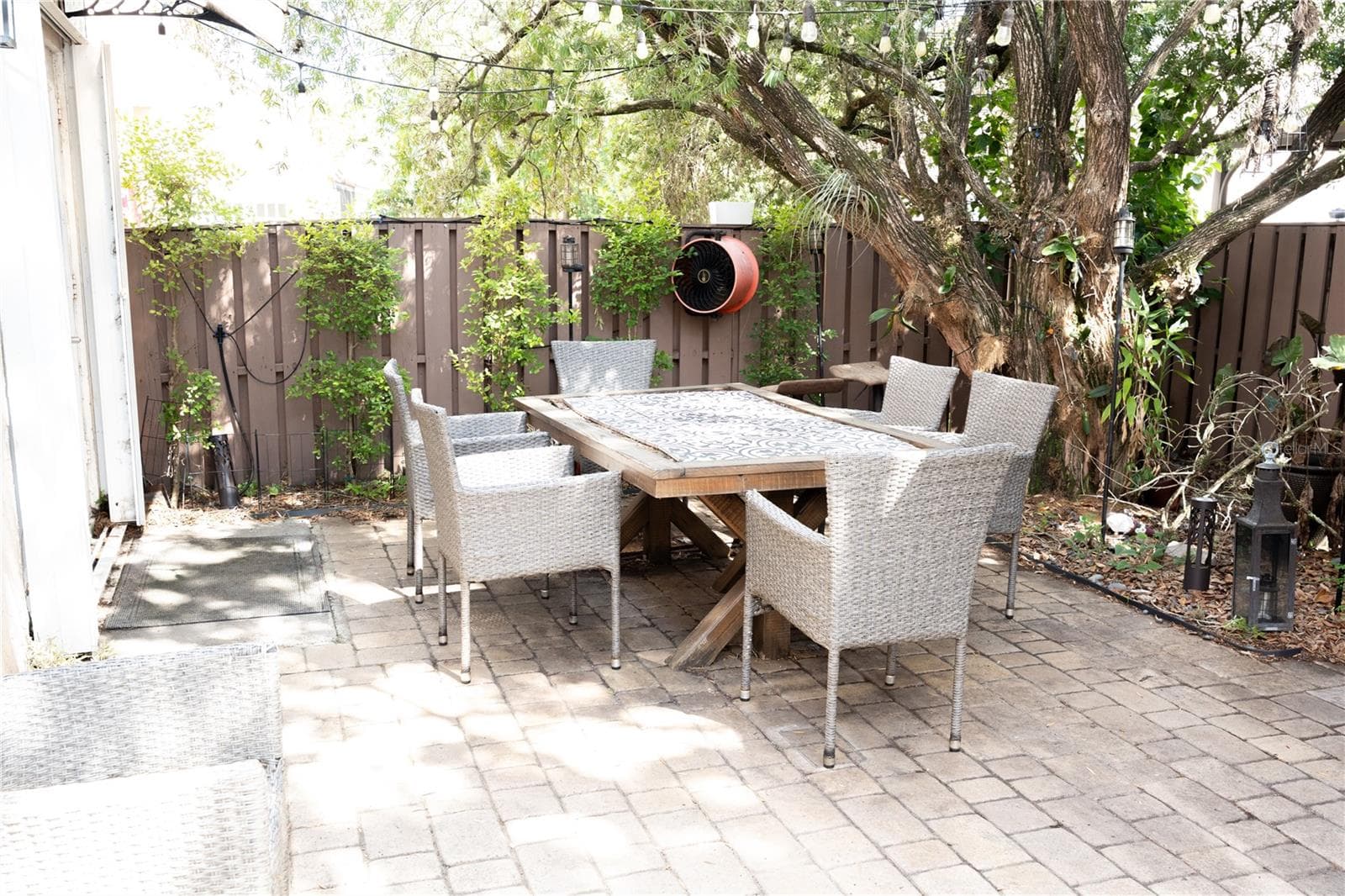 Patio redone with pavers - 10740 NW 12TH MNR, PLANTATION
