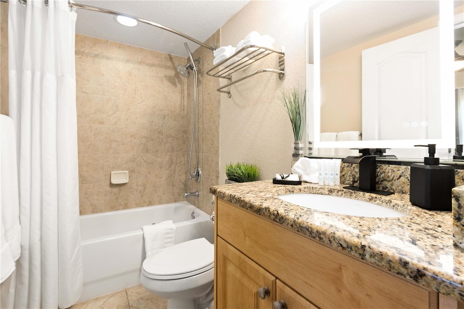 WITH BATHROOM ACCESS - 11605 GULF BLVD #503, TREASURE ISLAND