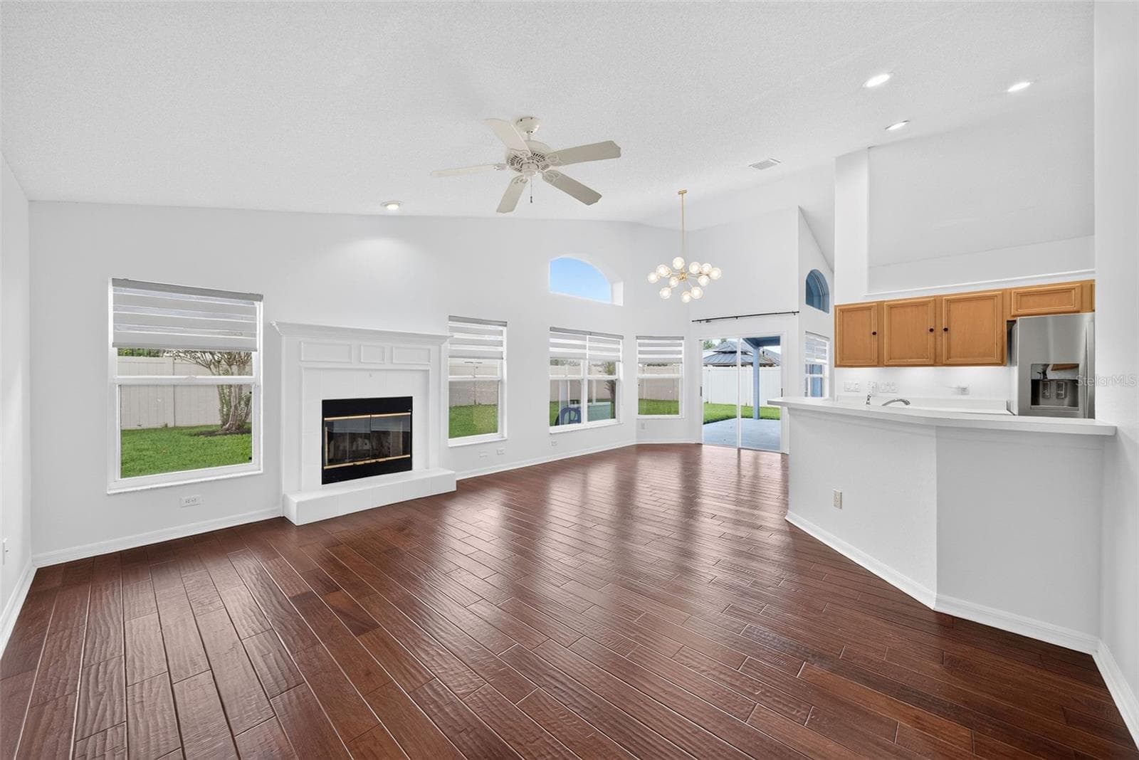 Family Room/Kitchen/Dining - 630 RIOMAR AVE, ORLANDO