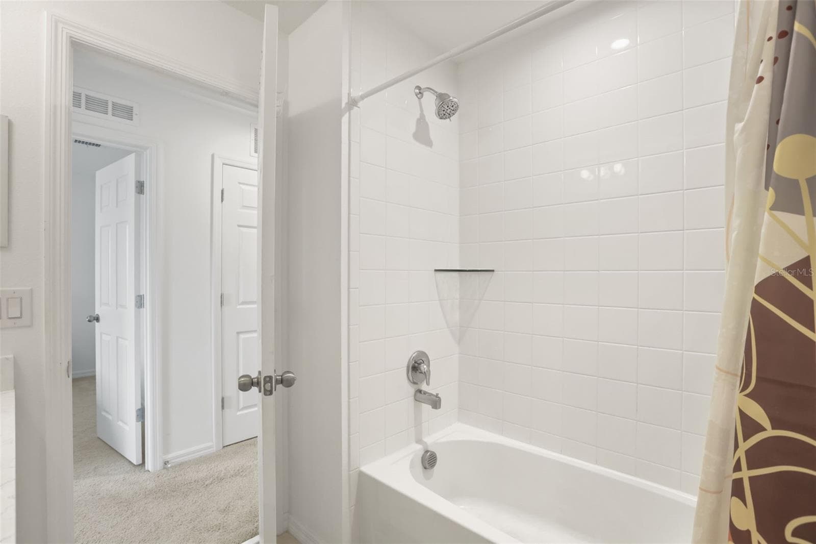 Bathroom 2 Tub - 10245 HIGHLINE CREST ST, ORLANDO