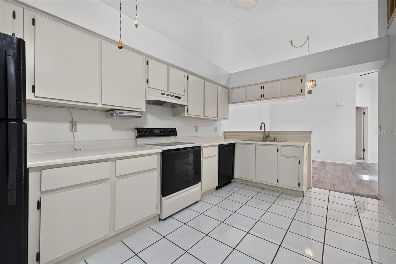 Villa at 11754 SPRING TREE LN, PORT RICHEY, photo 11 of 23