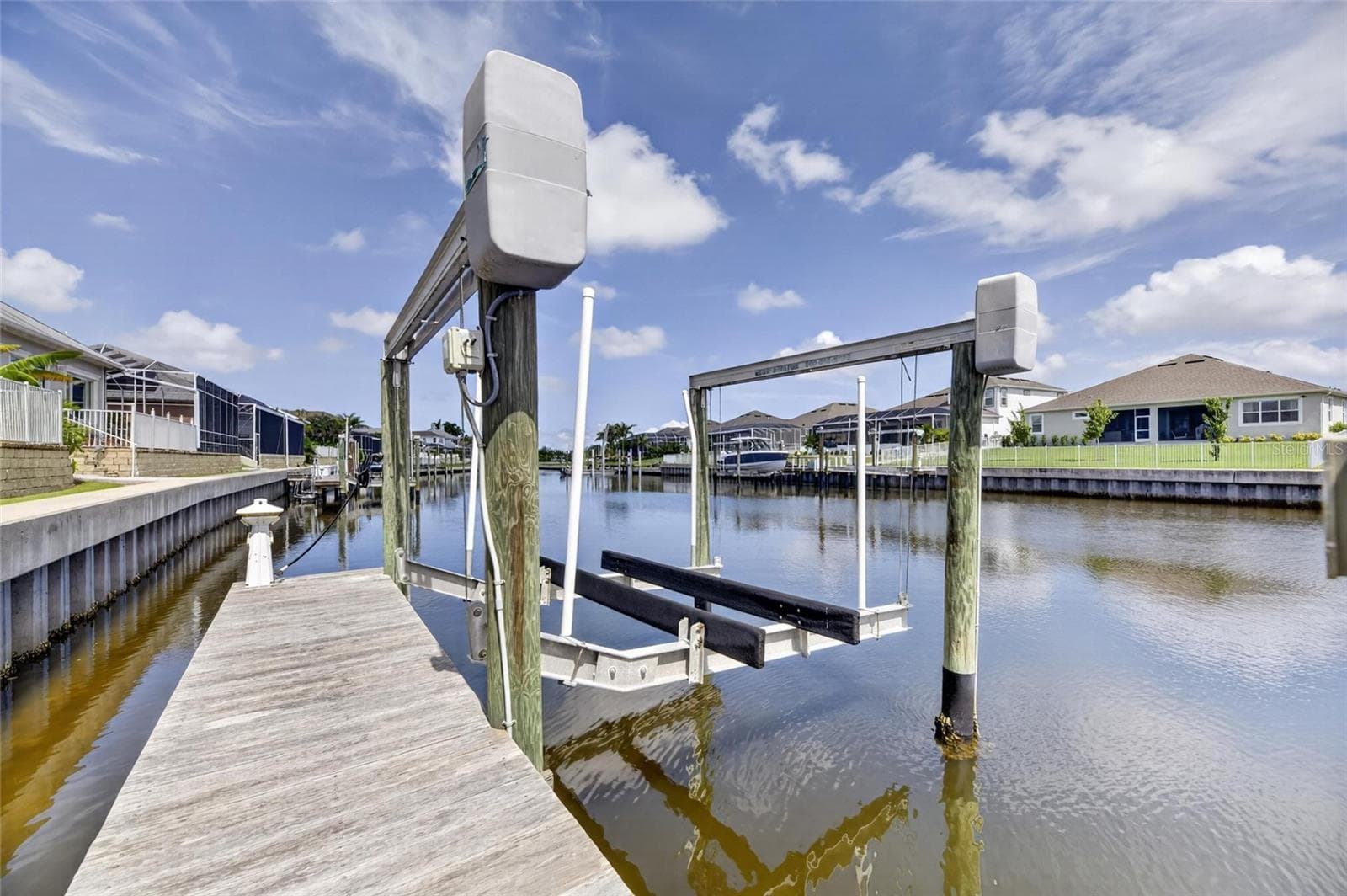 Single Family Residence at 715 ISLEBAY DR, APOLLO BEACH, photo 4 of 100