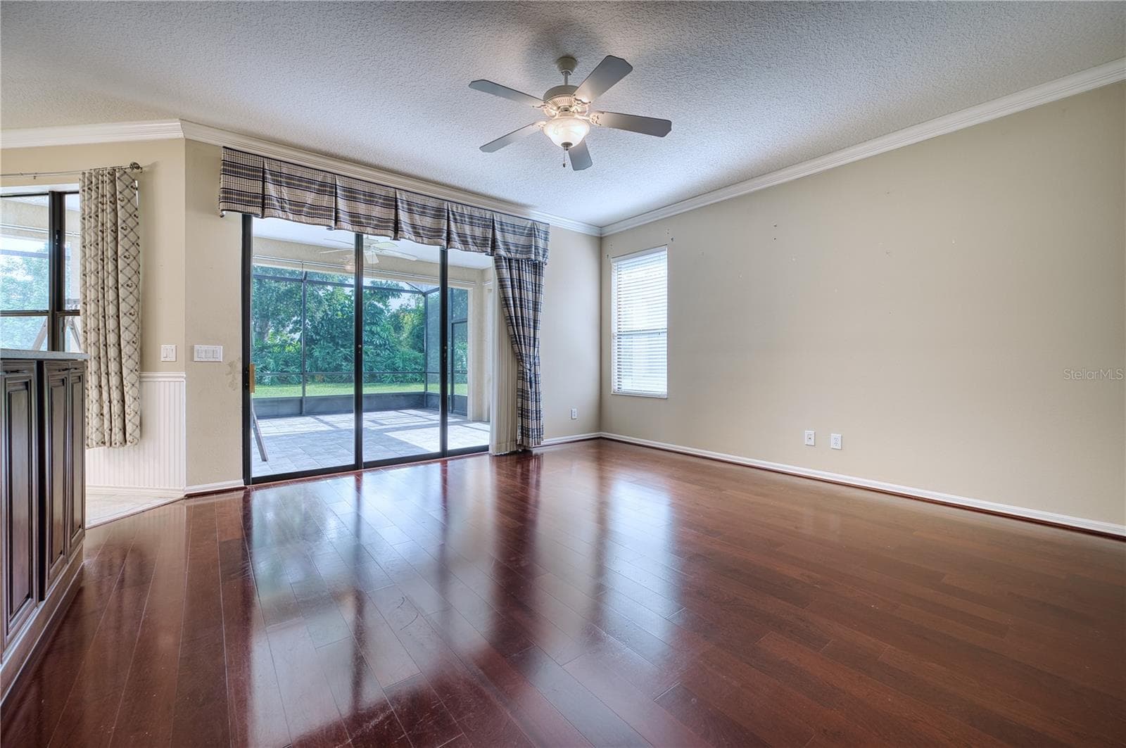 Single Family Residence at 4252 MACKAY FALLS TER, SARASOTA, photo 7 of 31