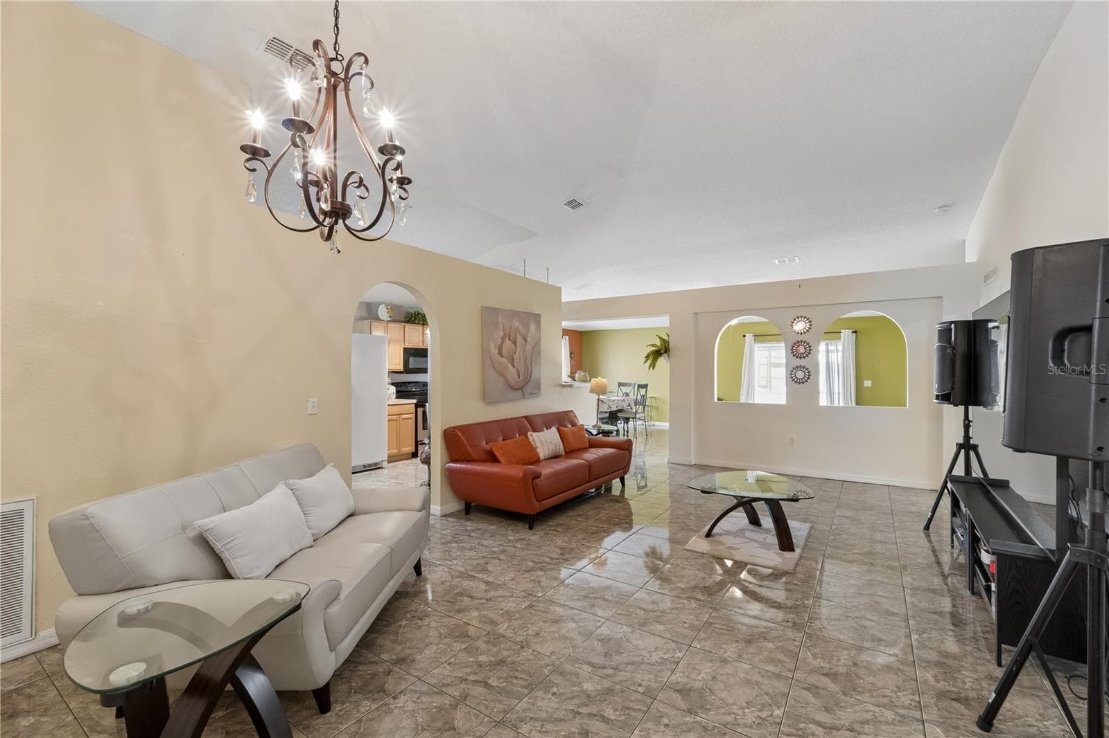 Single Family Residence at 10354 LAXTON ST, ORLANDO, photo 4 of 21
