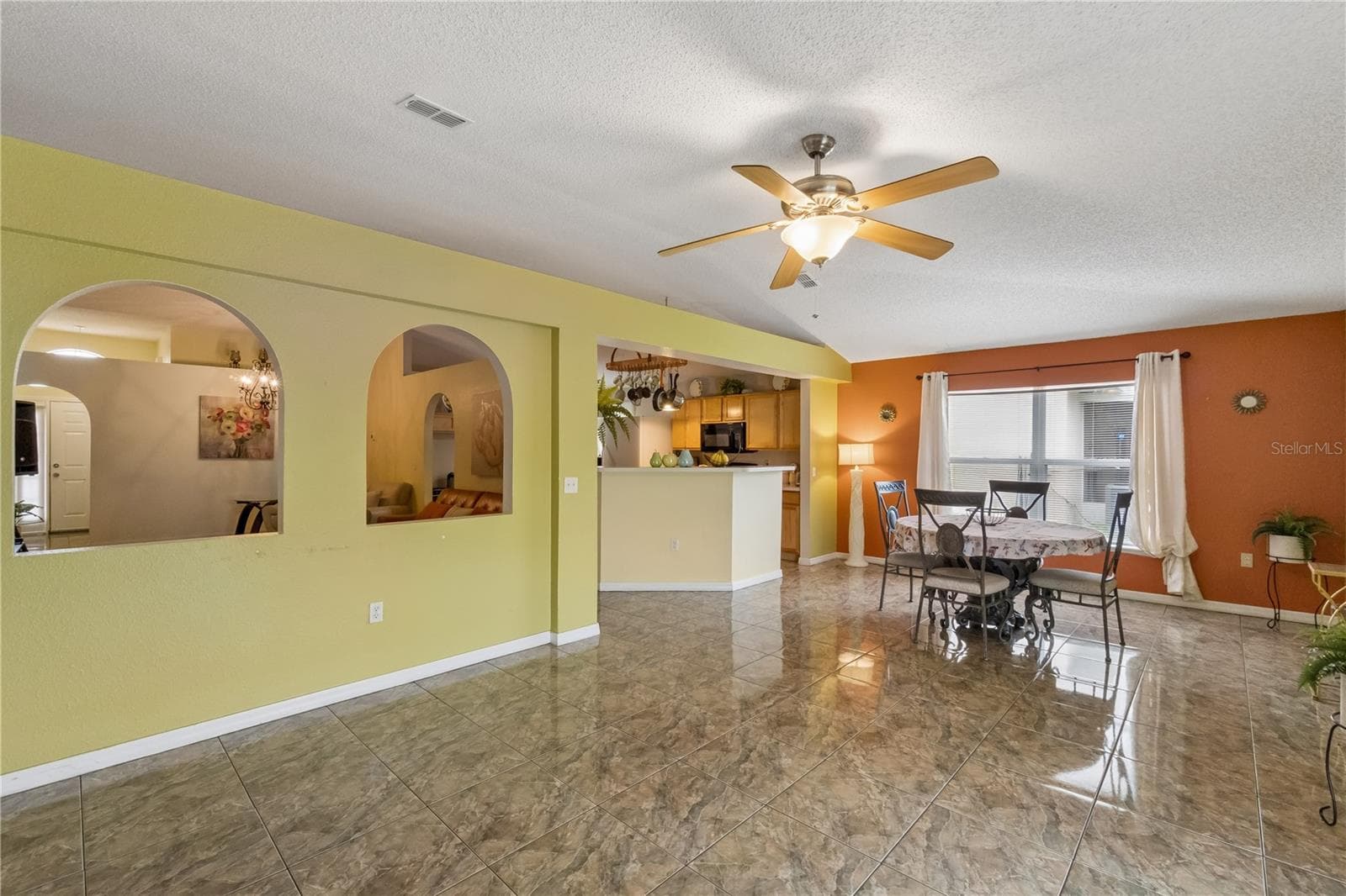 Single Family Residence at 10354 LAXTON ST, ORLANDO, photo 6 of 21