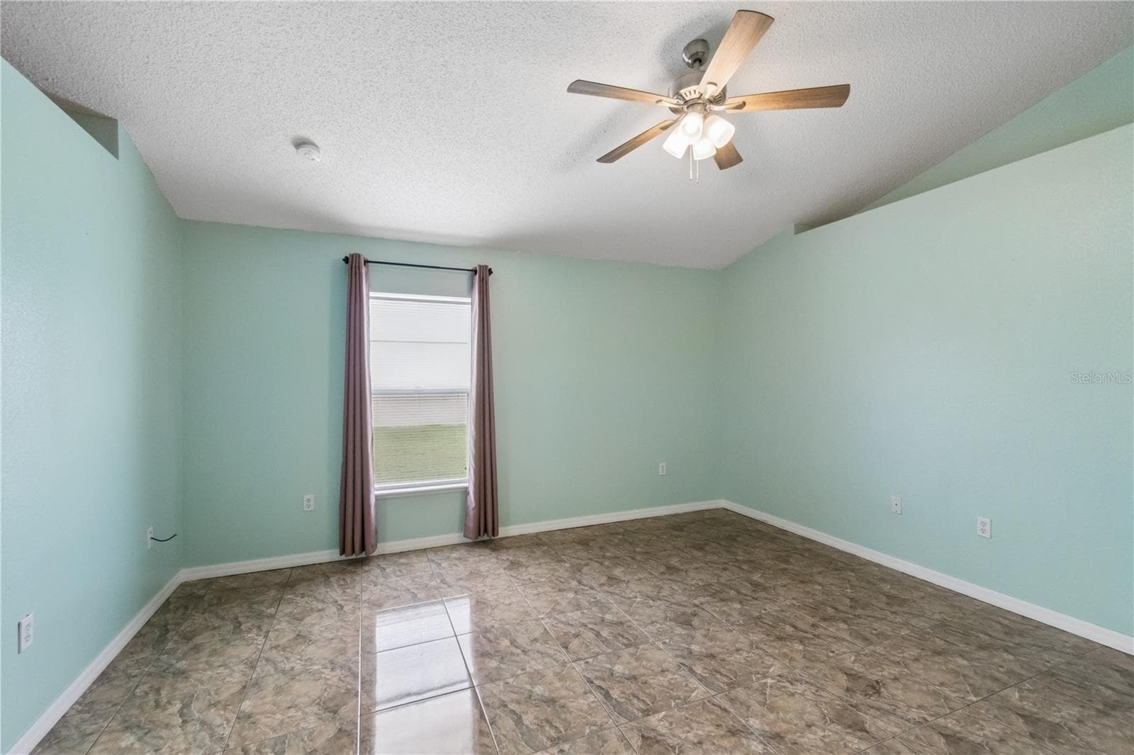Single Family Residence at 10354 LAXTON ST, ORLANDO, photo 15 of 21