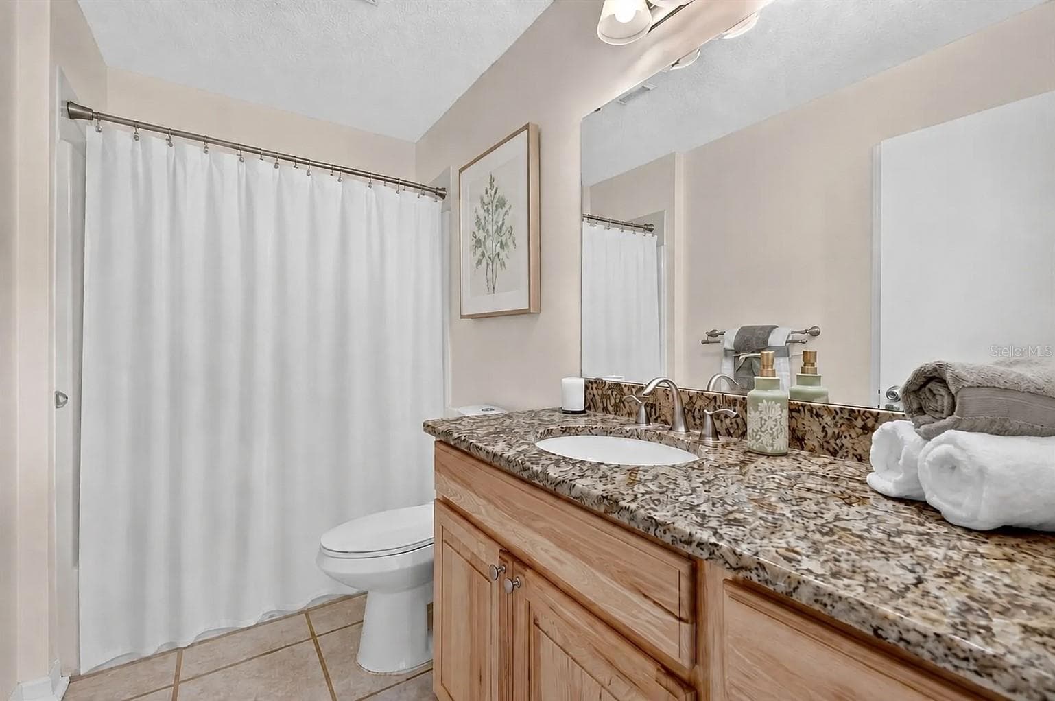 Villa at 483 HILDALGO DR, THE VILLAGES, photo 16 of 29